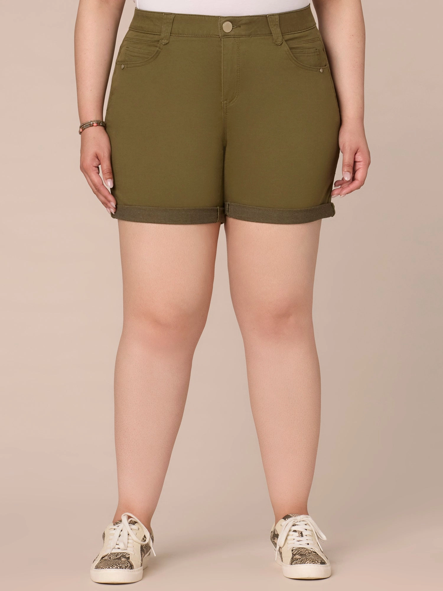 sweater Light Fit "Ab"solution? 7" Inseam Plus Colored Twill Shorts