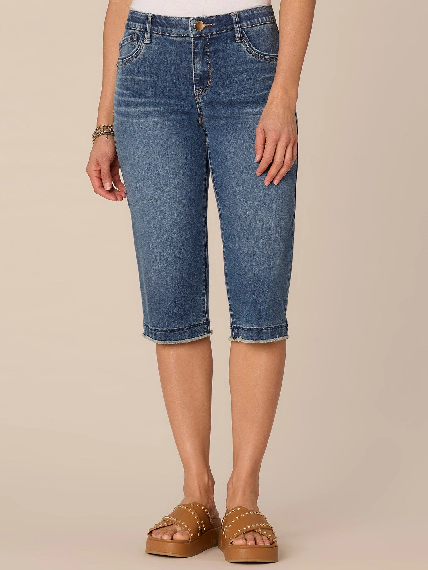 Couple Look Lightweight Essential Piece "Ab"solution? Mid-Rise Rope Cascading D Pocket Petite Skimmer Jeans