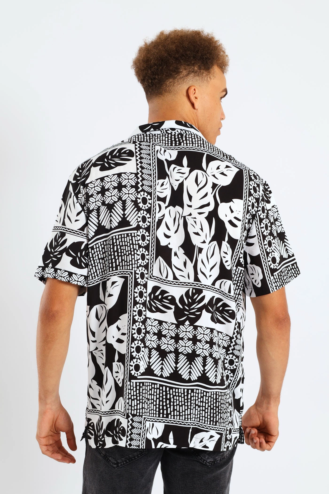 Short Sleeve Viscose Block Leaf Shirt - Black/White Gift Idea