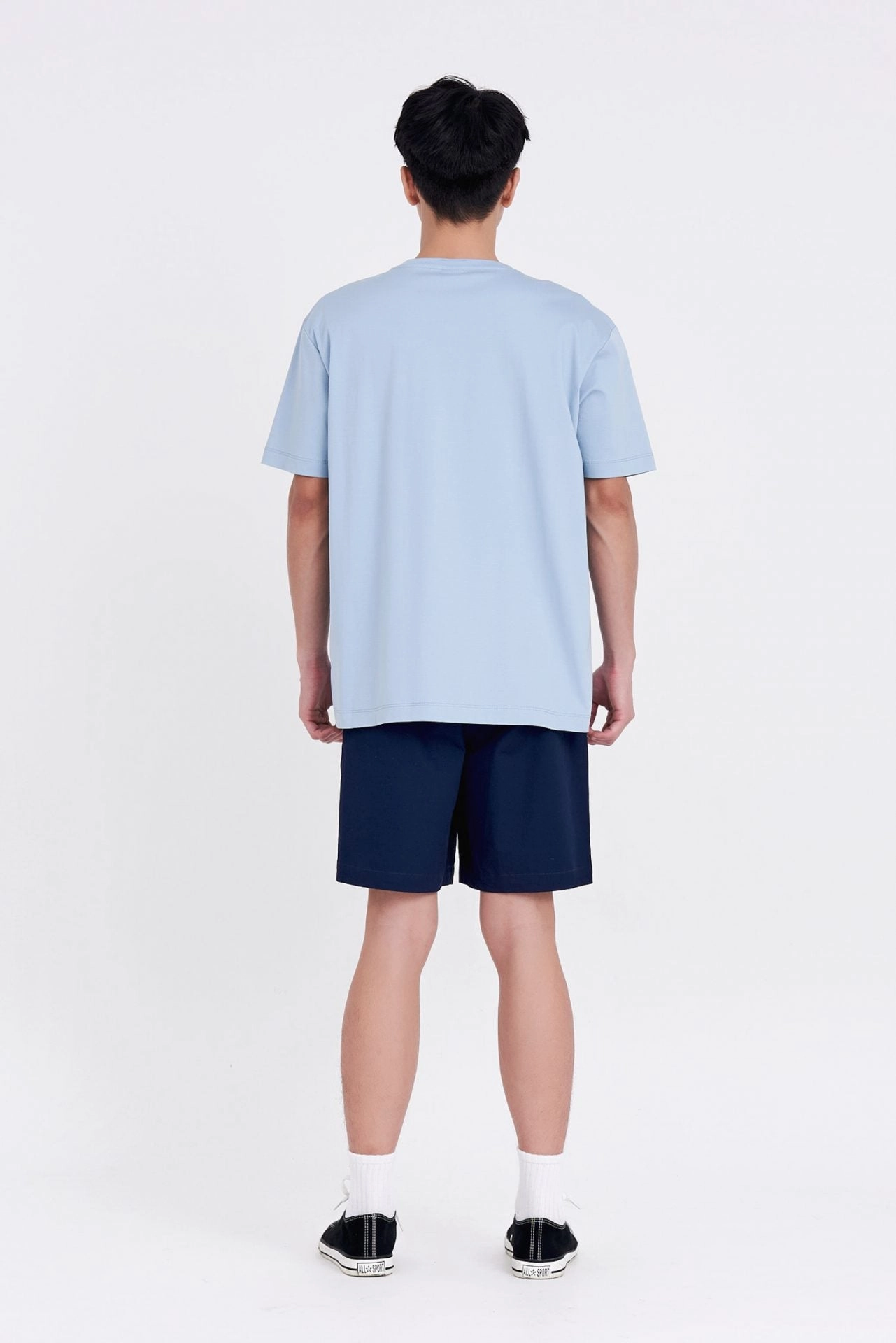 (A) Classic Regular-Fit V-Neck Tee Contrast Stitch Detailing ColorfastMaterial