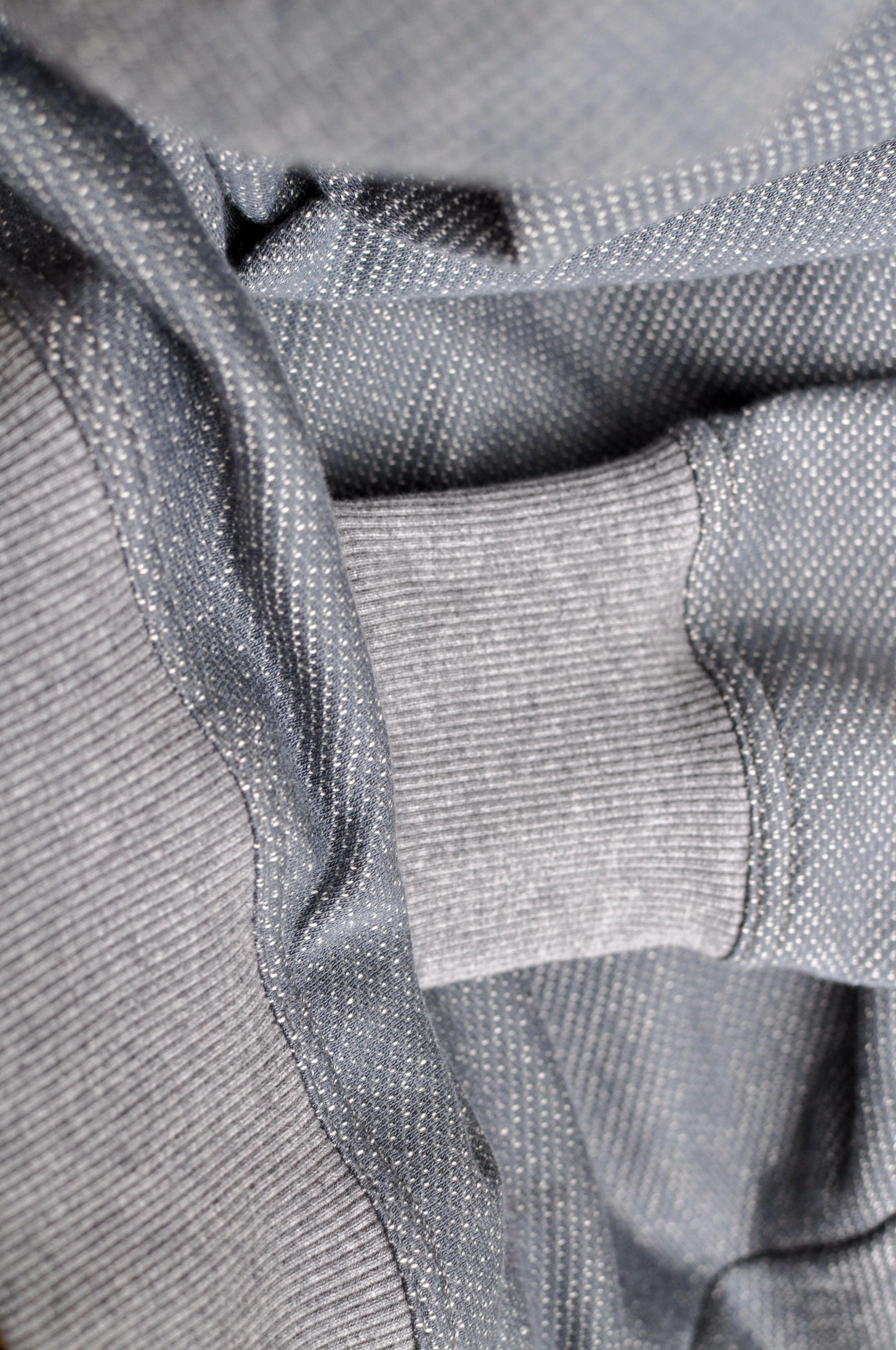 product competitive edge BICOLOR FUNNELNECK / ASH