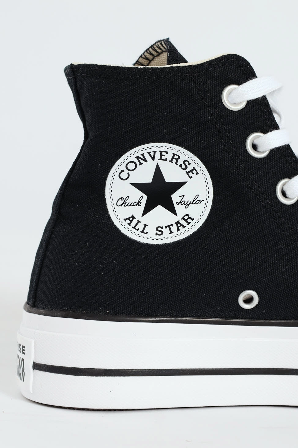 Textured Grip Pattern Workwear Look Chuck Taylor All Star Platform Canvas Sneaker - Black