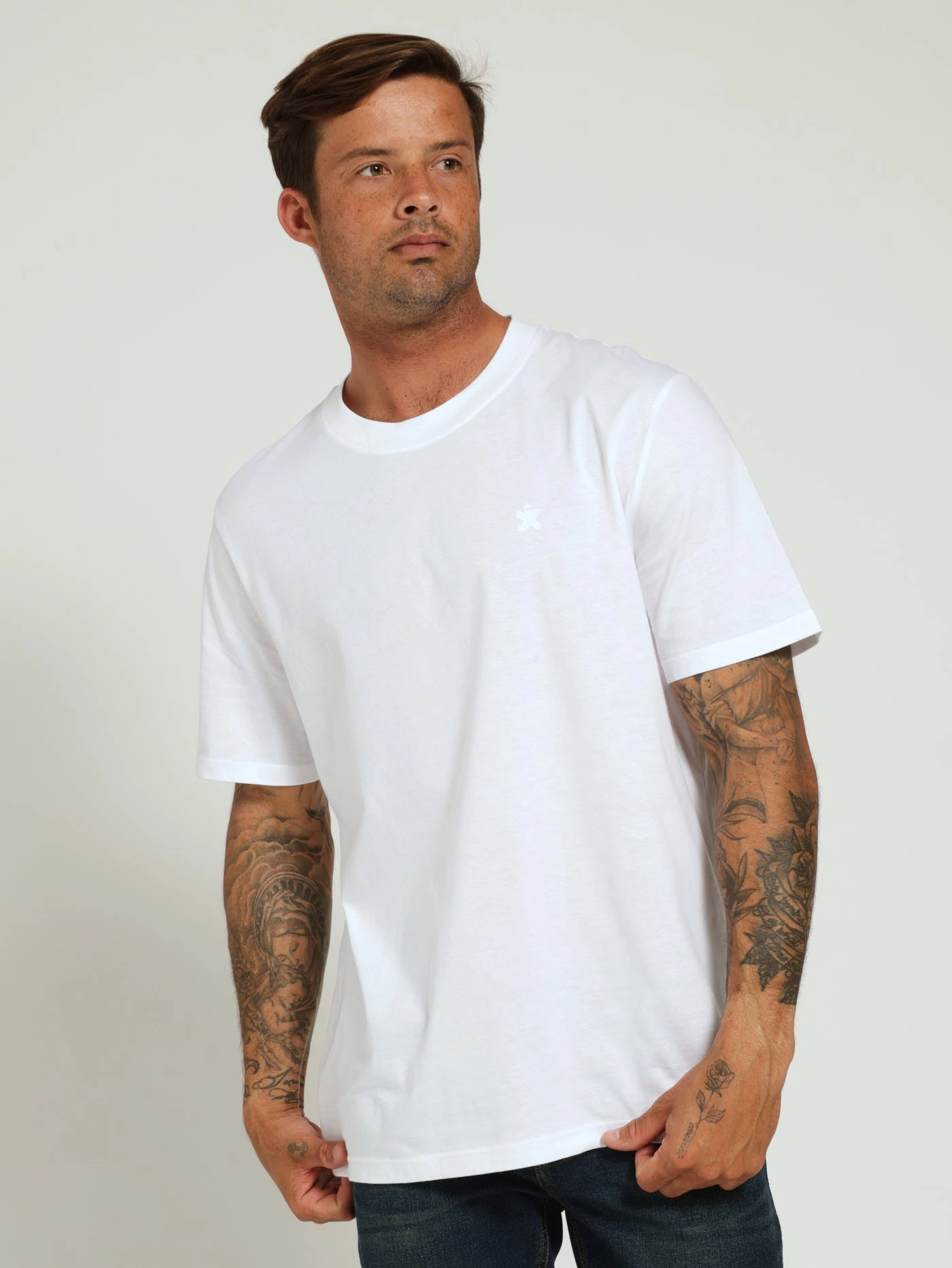Plain Tee - White Cozy Fit Timeless Fashion