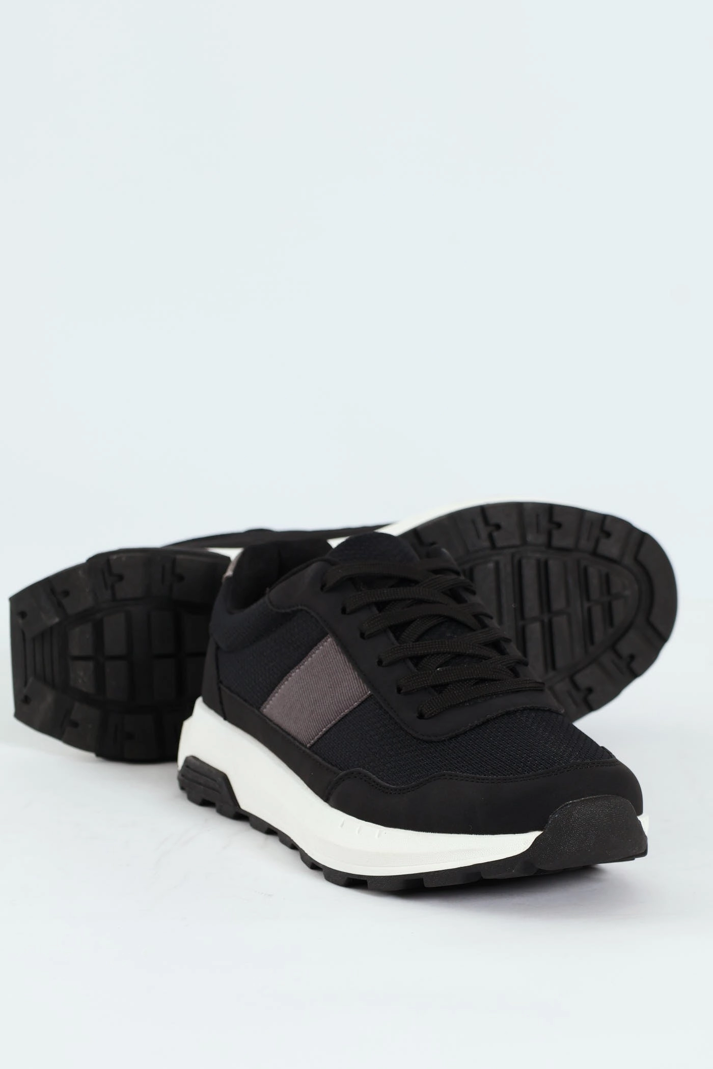 Lace Up Retro Stripe Trainer - Black Fresh Style Durable tread