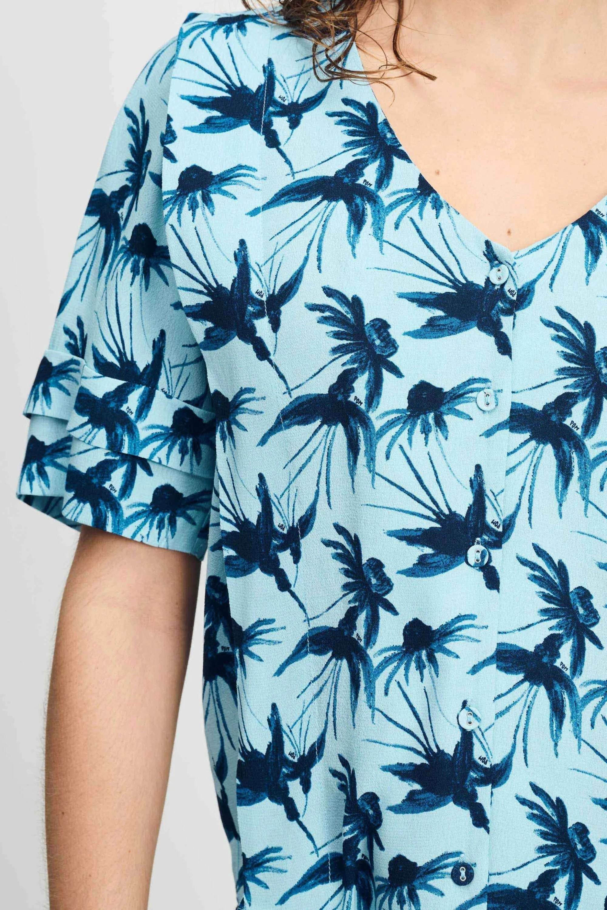 Multi Layer Design Mold resistant ARTISAN BLOUSE - SP9170