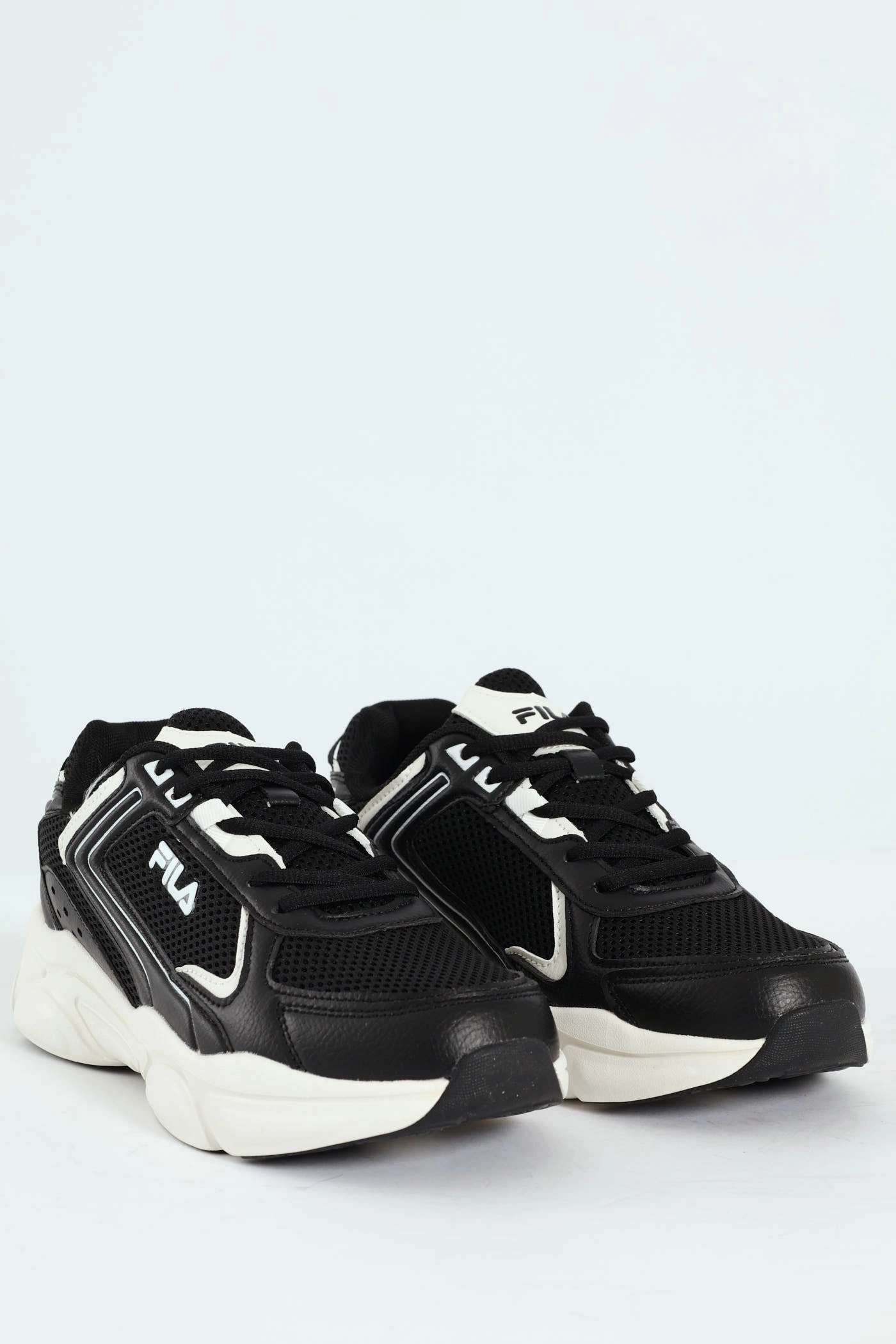Machine washable Non Slip Sole Arturo Lace Up Trainer - Black/White
