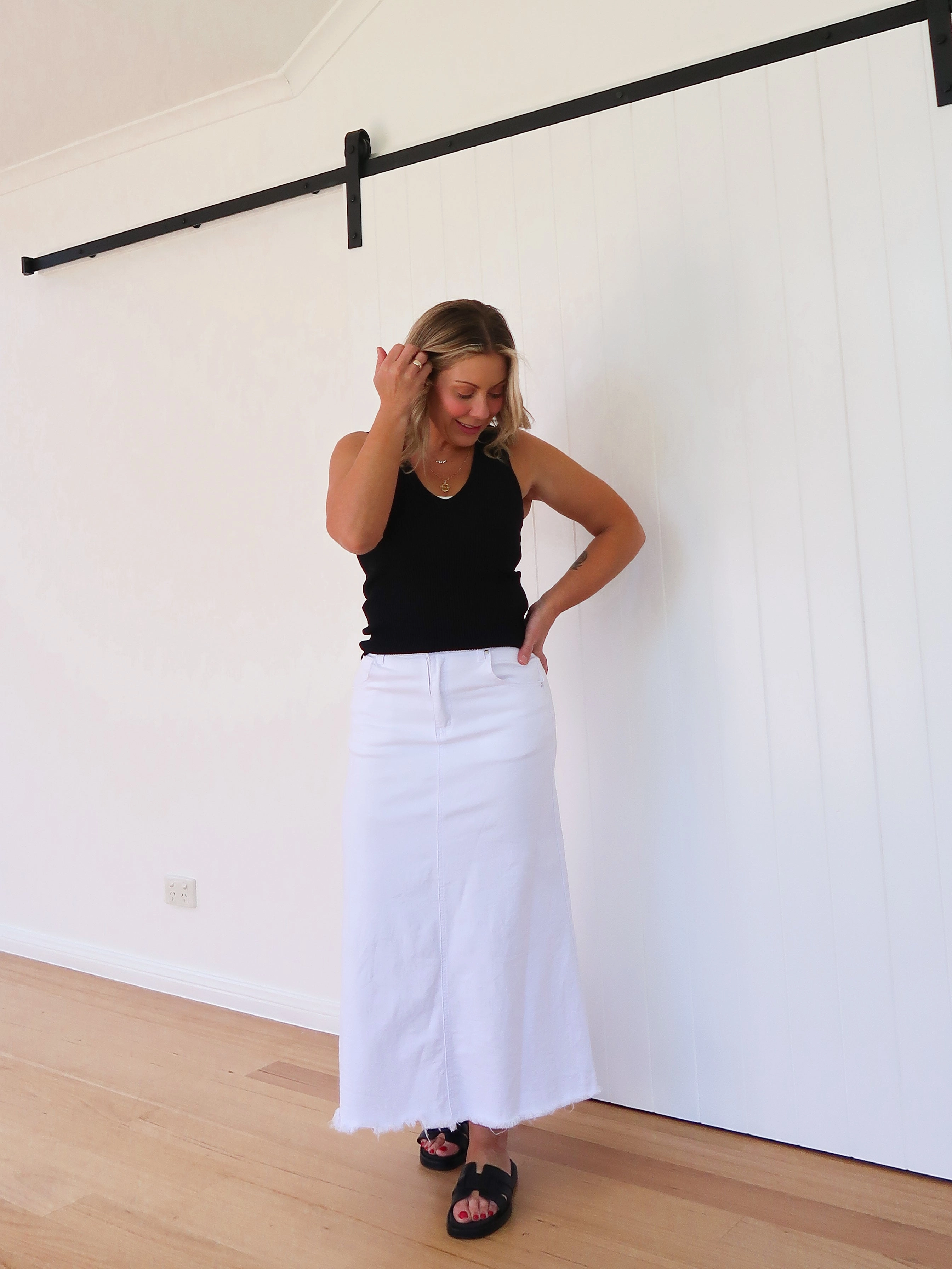 Classic Look Detail Focus Asher Denim Skirt - White