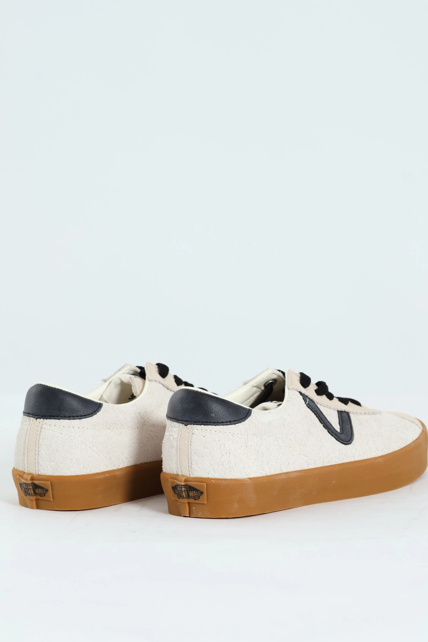 Sport Low Vulcanised Lace Up Sneaker - Off White Travel Ease