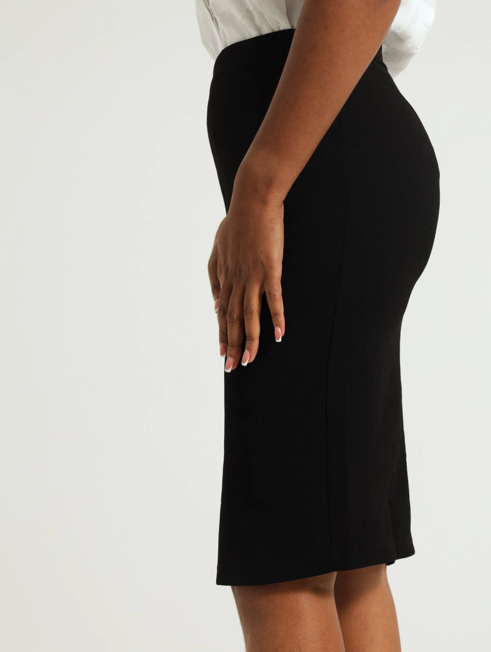 Smooth Texture light feel Basic Career Skirt - Black