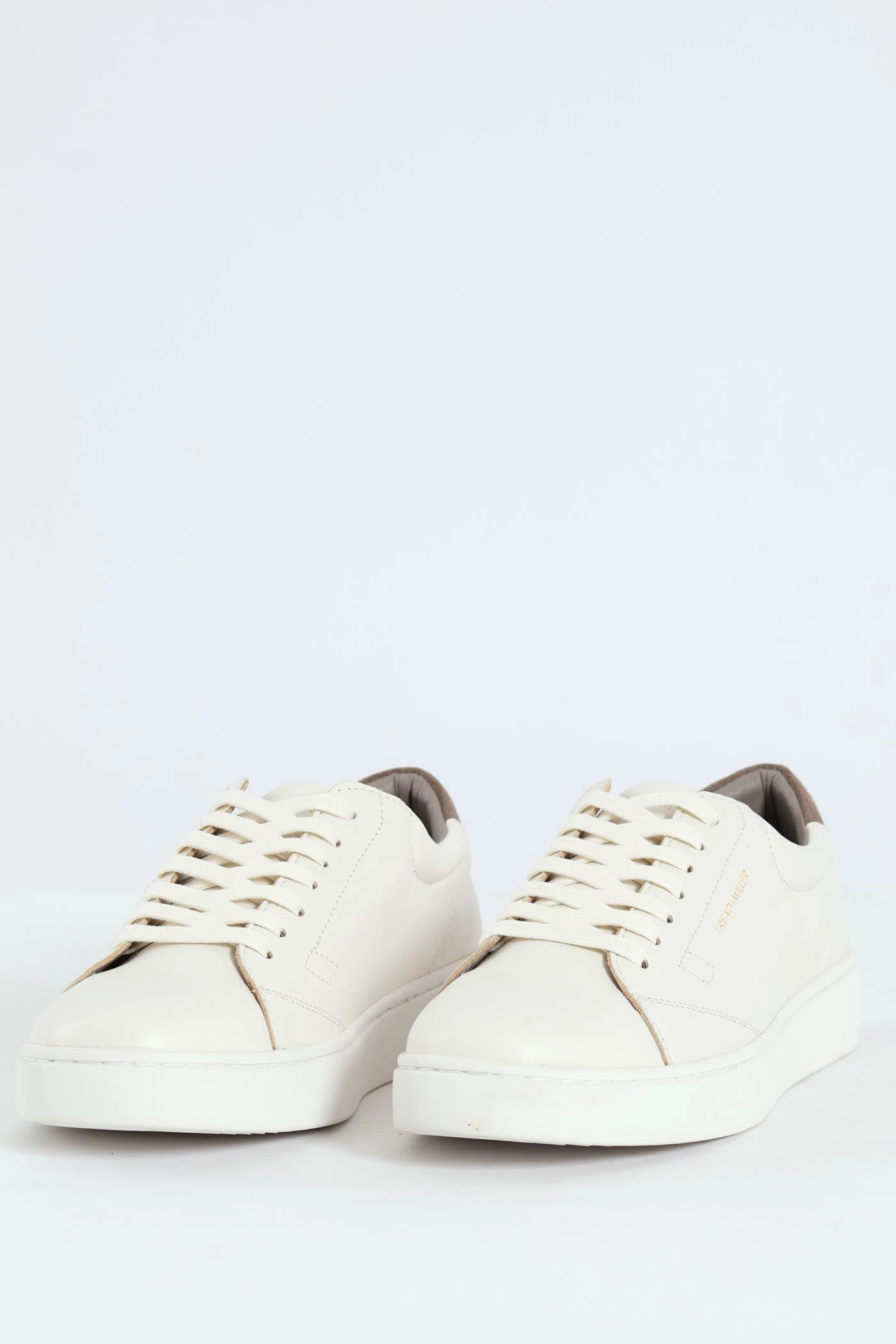 Gusseted Tongue Multi Outfit Basic Leather Court Sneaker - White