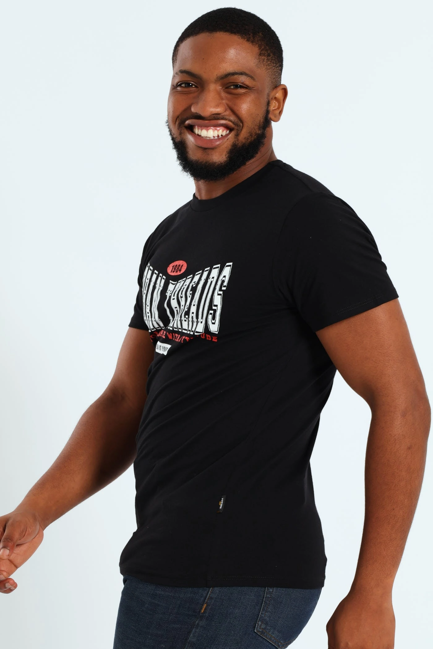 Bold Statement Cool and Chic Basic Print T-Shirt - Black