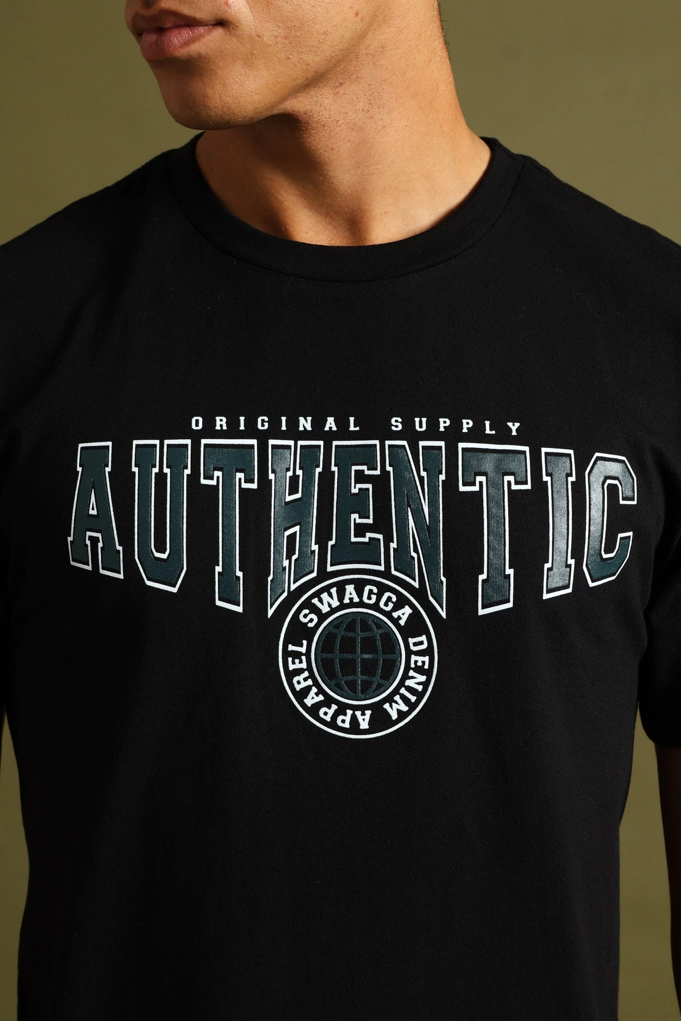 Basic Print Tee - Black Casual Chic Look