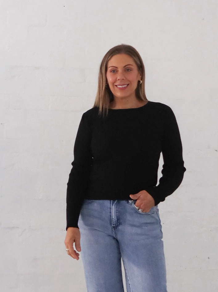 Lee Knit Top - Black Linen Stretch Enhanced Collar