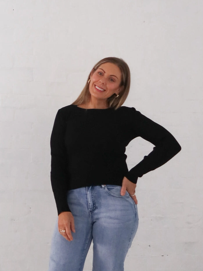 Lee Knit Top - Black medium - quality Versatile Layering Fit