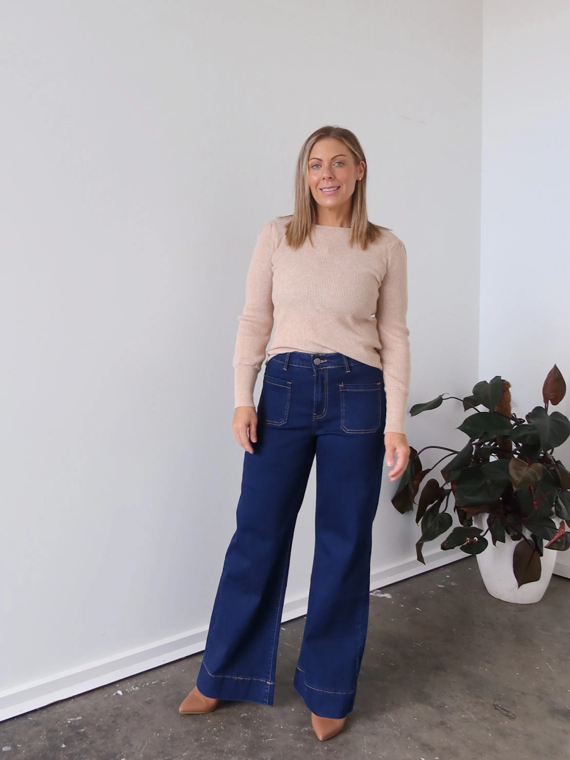 Fit And Easy Simple Detail Bentley Jeans - Dark Blue