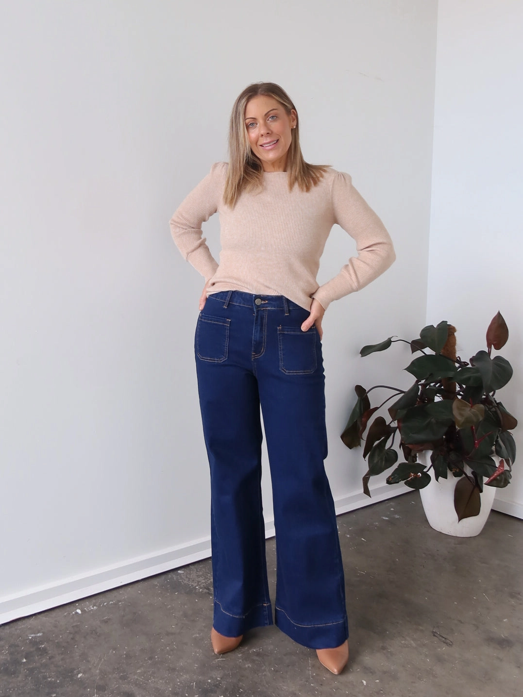 Straight Leg Design Bentley Jeans - Dark Blue