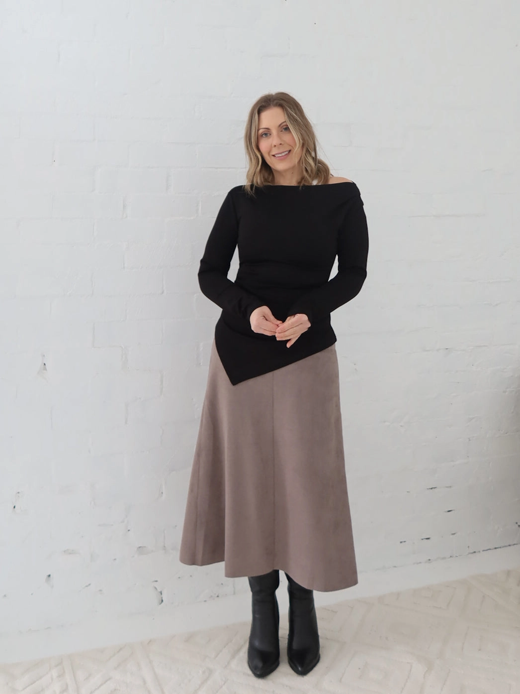 Bianca Skirt - Taupe Classic Comfort Anti Pilling Fabric