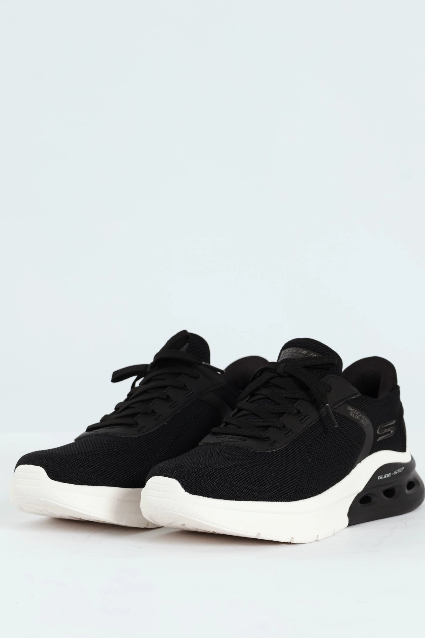 Bobs Arc Waves 2.0 Sneaker - Black/White On Trend