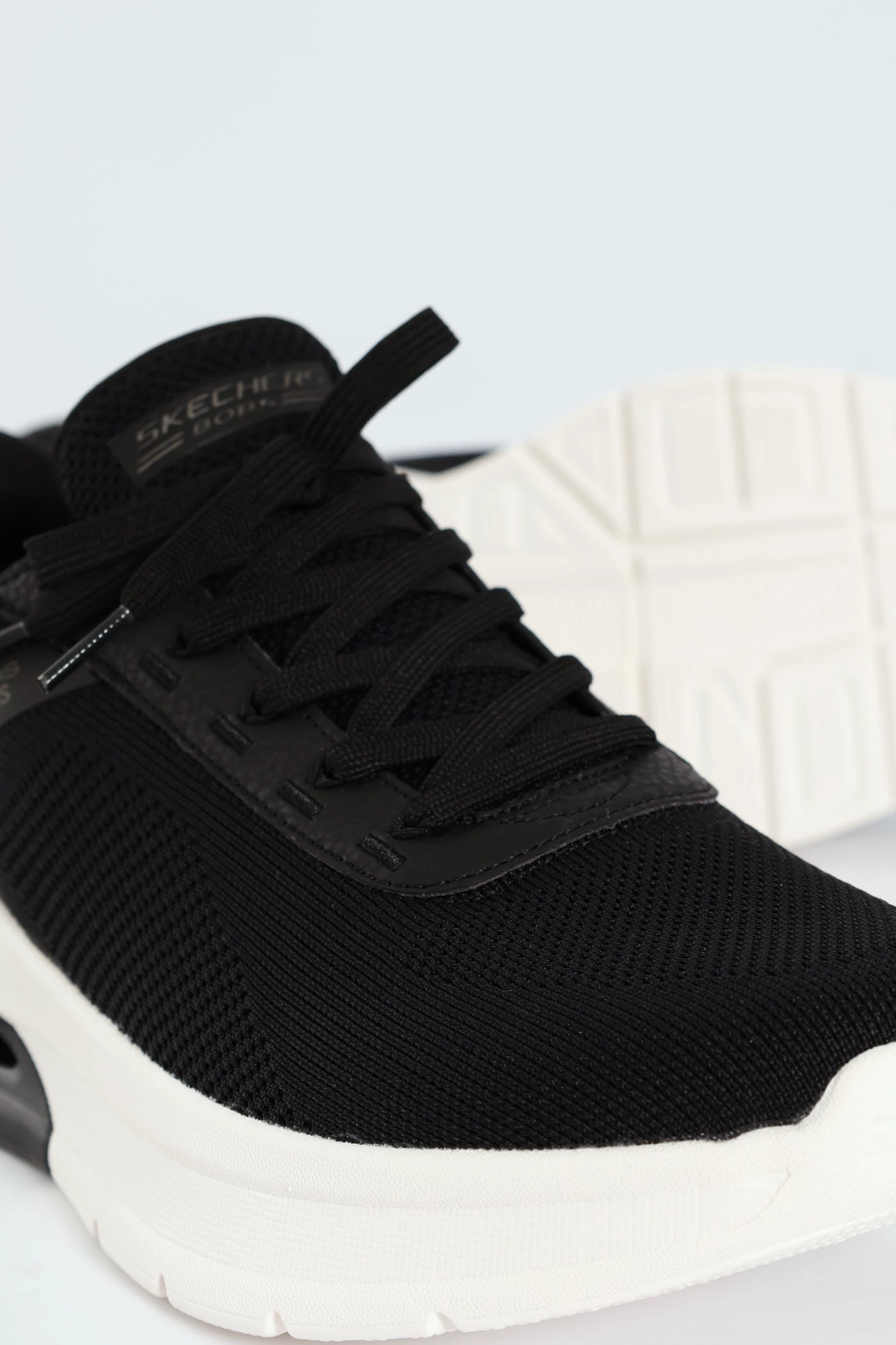 Bobs Arc Waves 2.0 Sneaker - Black/White Quick Motion Quick Ride