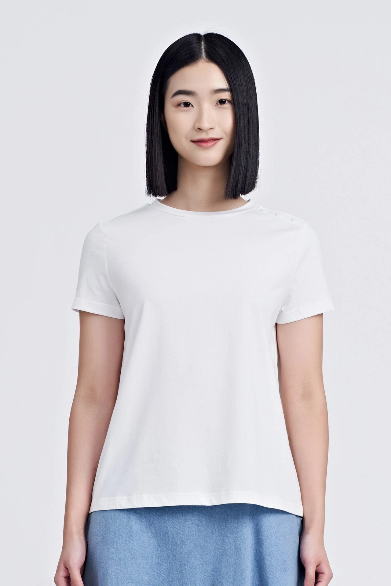 Shoulder Button Tee Stretchable Collar Band