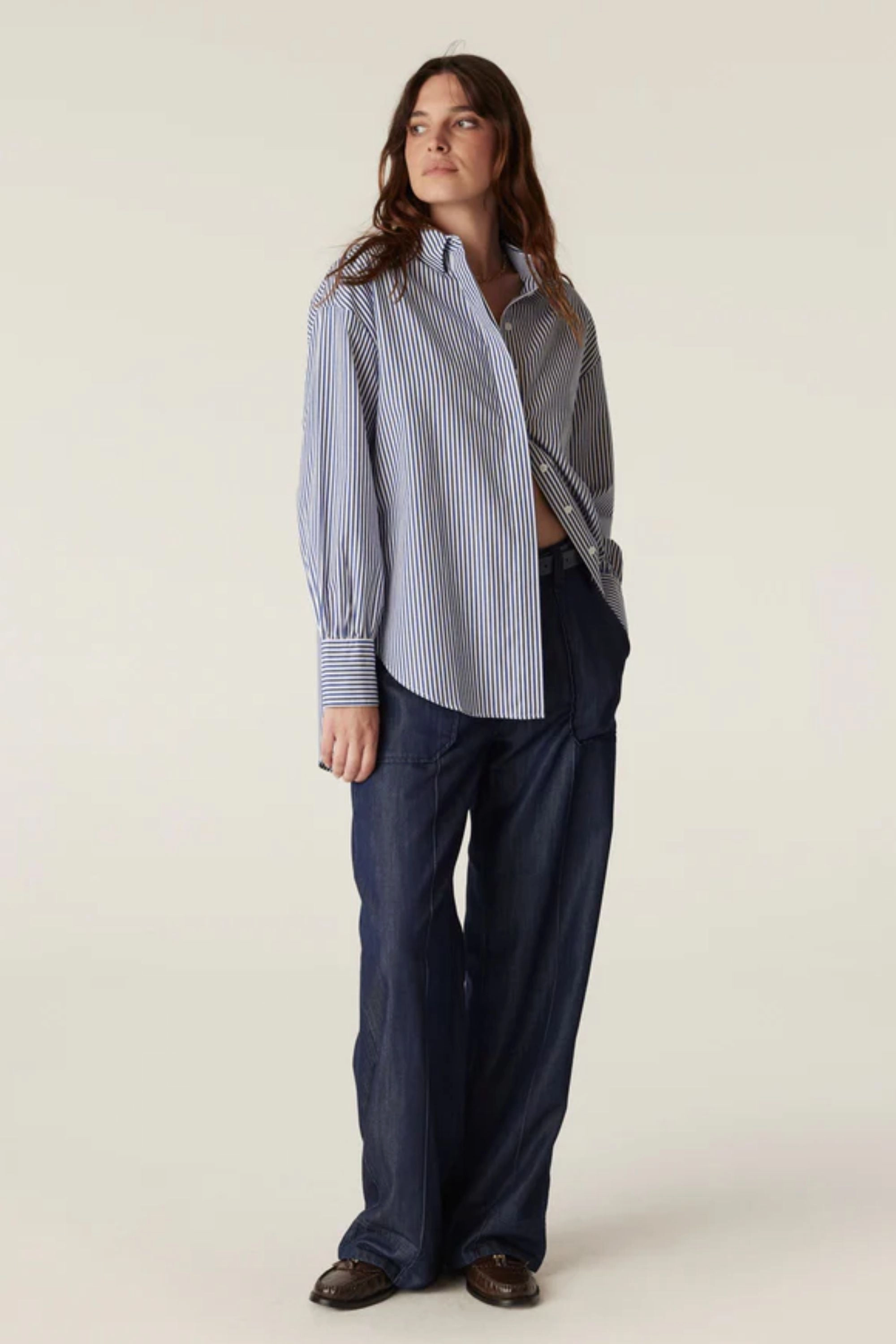 BOYFRIEND SHIRT - CAW25236 Subtle design