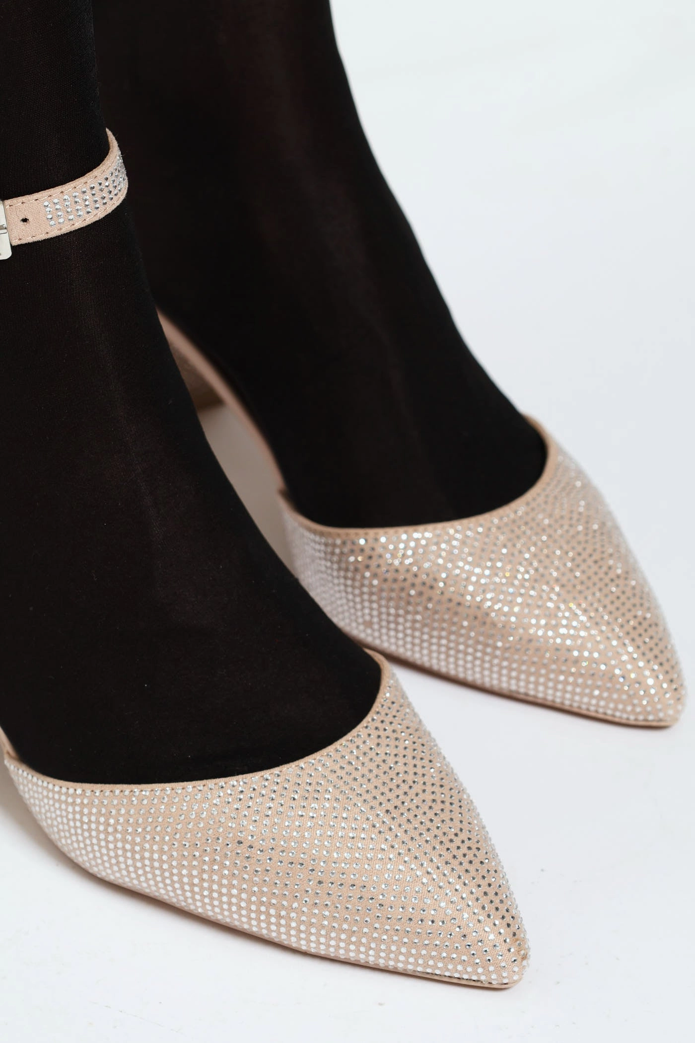 Fashionable Sandals Daliaa Pointed Closed Toe Block Heel - Silver