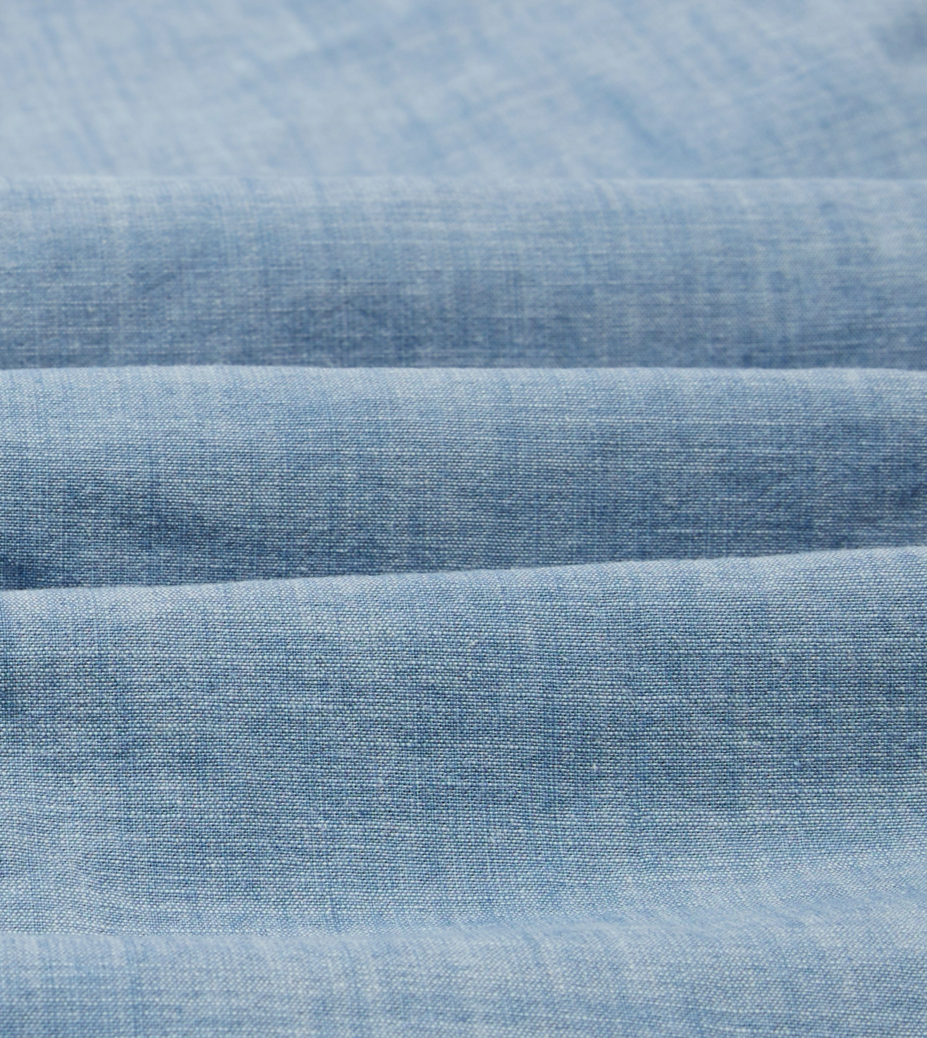 Chambray Two-Pocket Western Shirt High-Quality Fabric Flexible Shoulder Construction