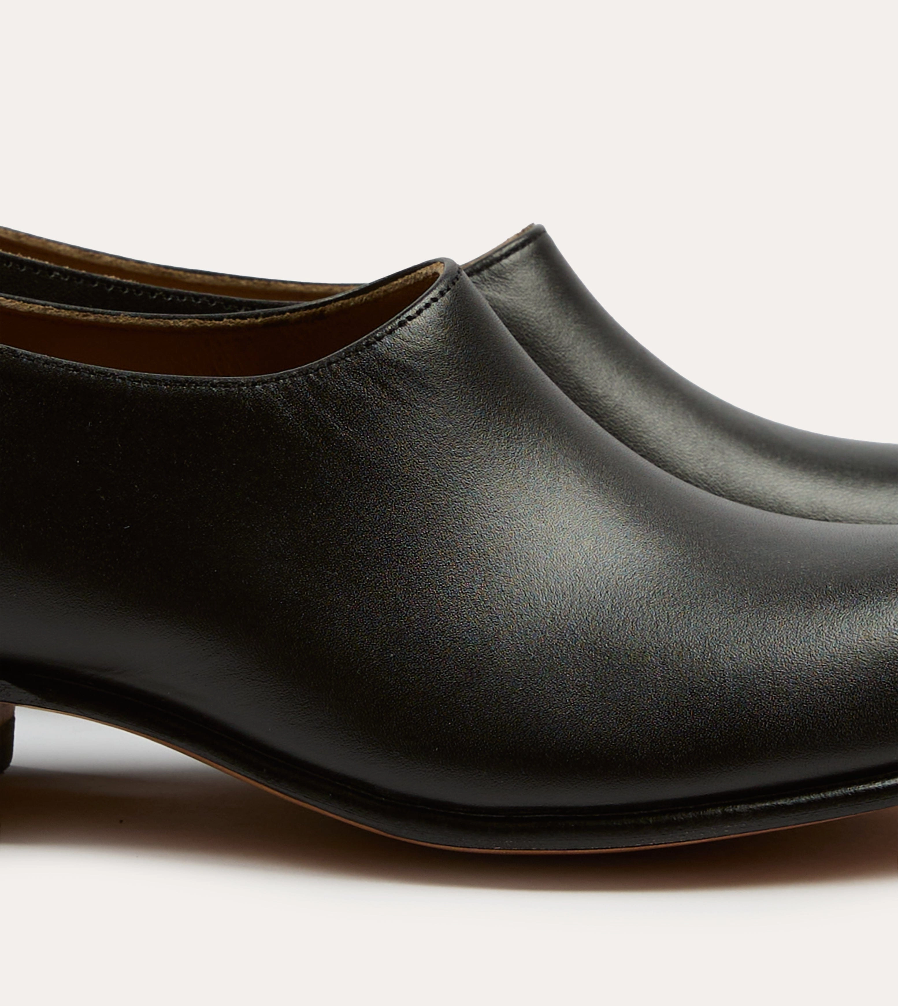All Weather Fit Chamula Black Leather Saarinen Shoe