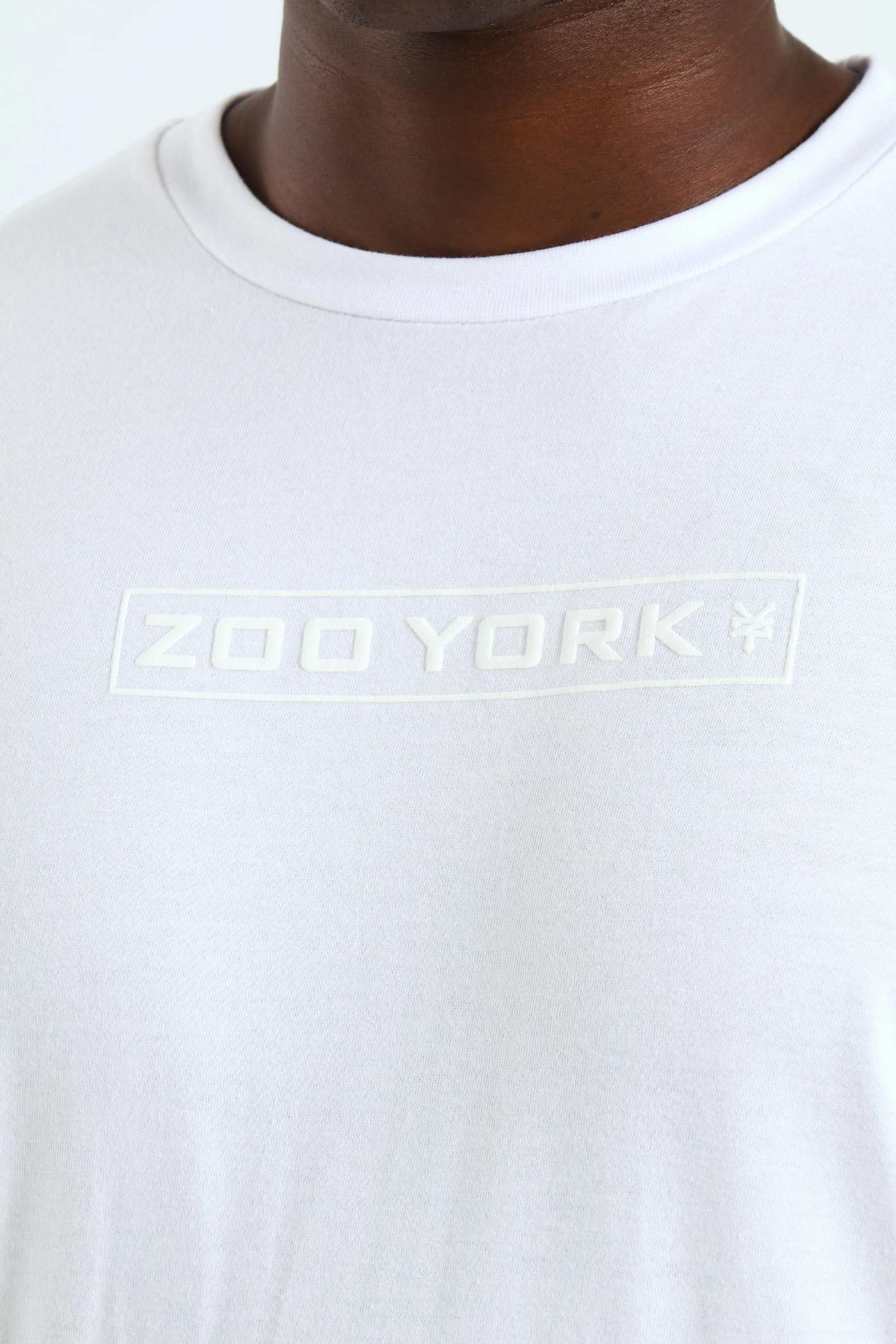 Stretchable Weave Chest Logo Tee - White