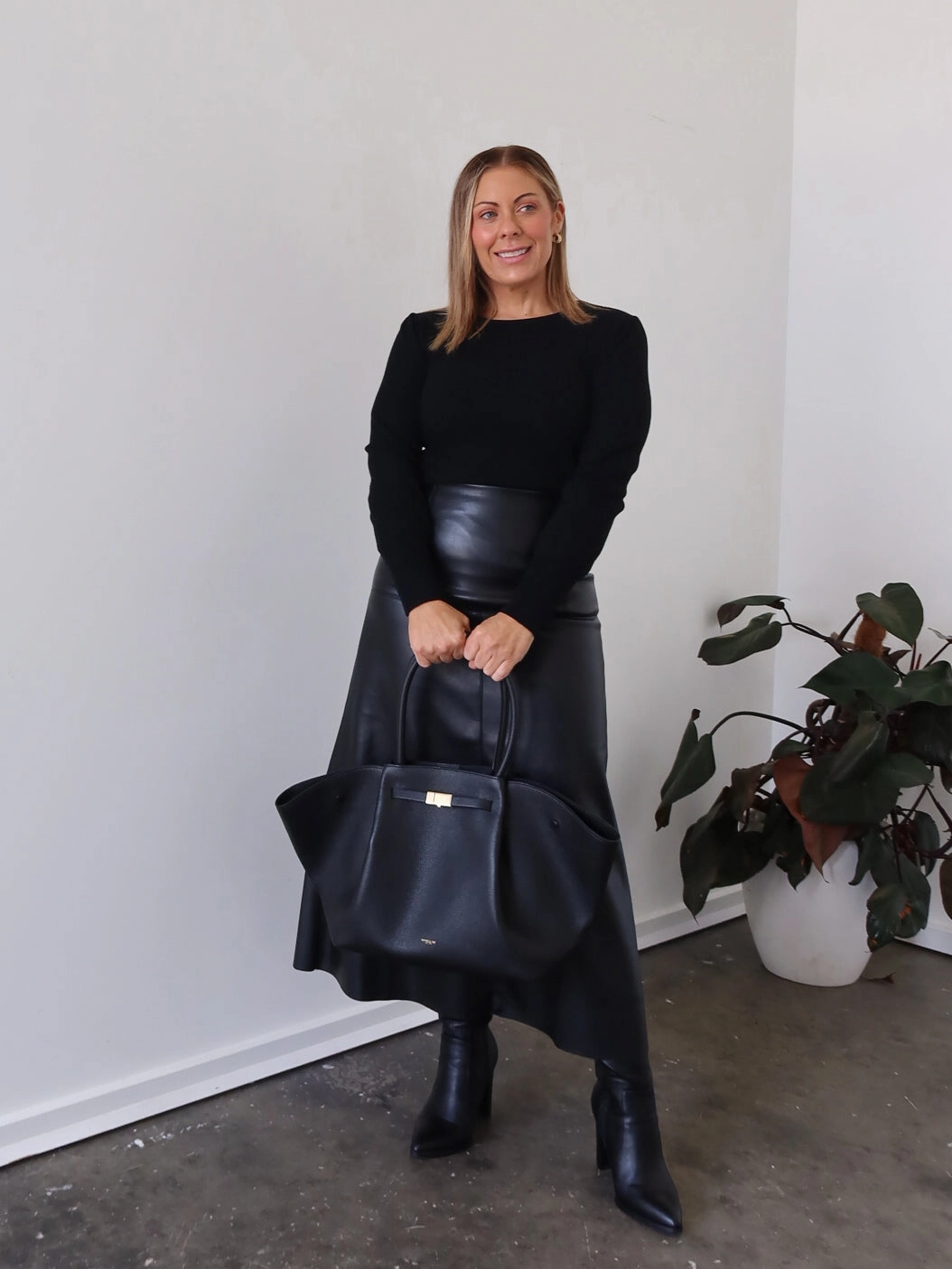 Saffy Skirt - Black Shirred Back