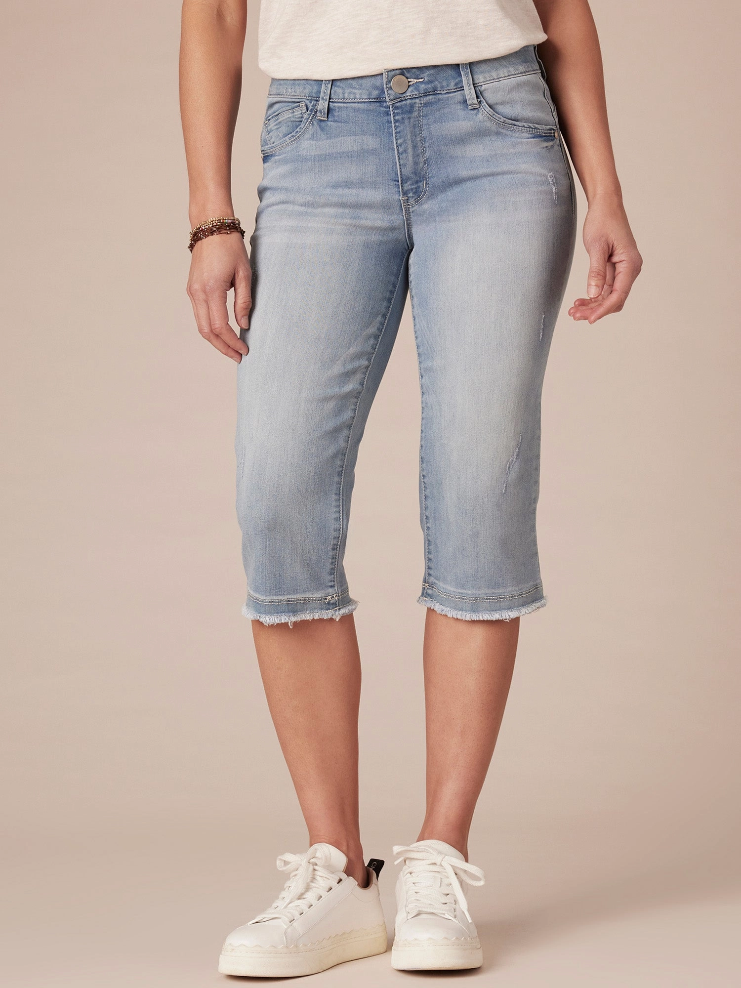Daily Essentials Style Essential "Ab"solution? Light Blue Petite Fray Hem Skimmer Capri Jeans
