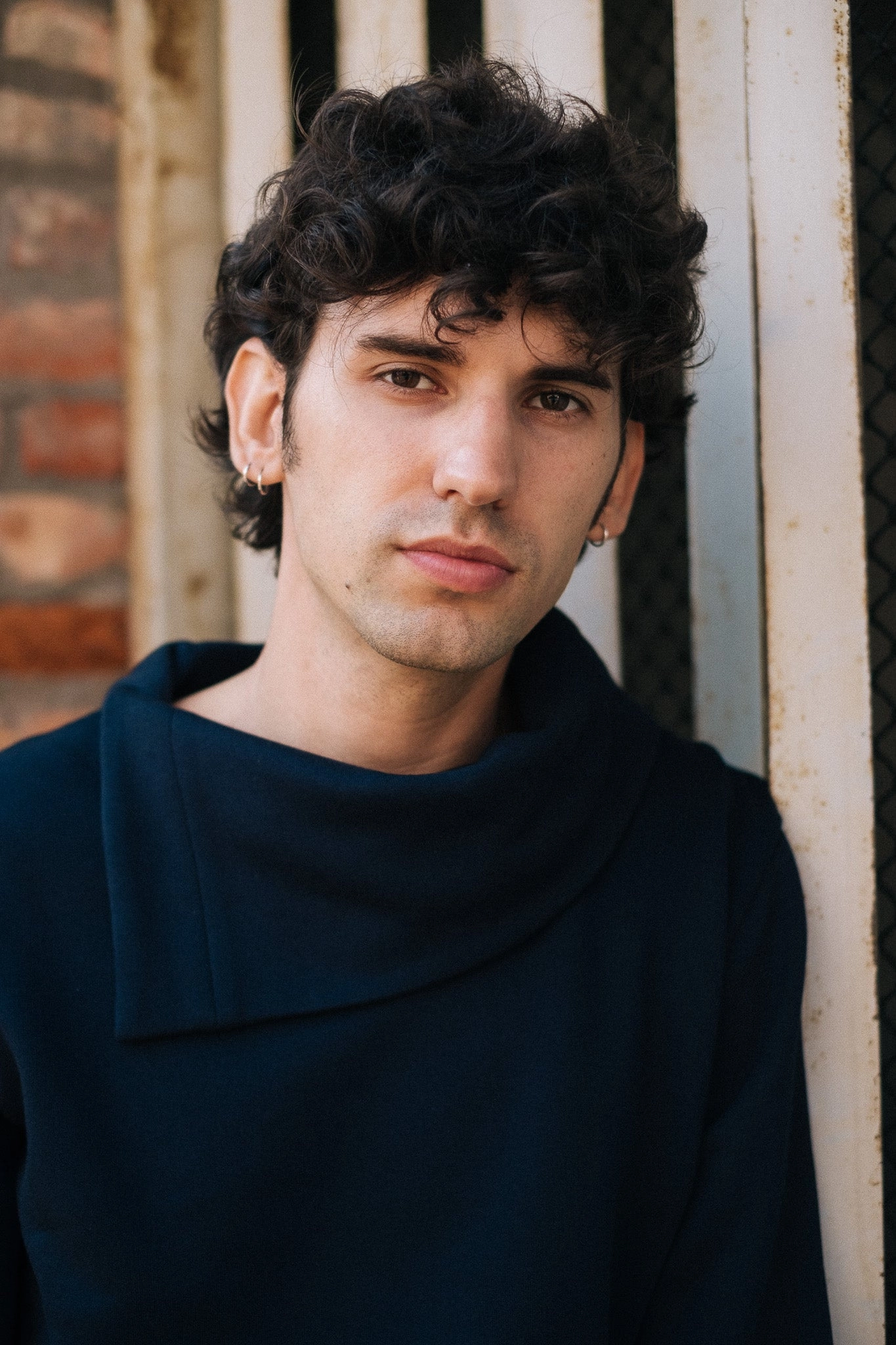 COLLAR / NAVY Solid Color Effortless Comfort