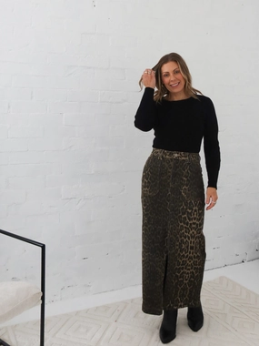 Double Stitched Modern Details Denzil Skirt