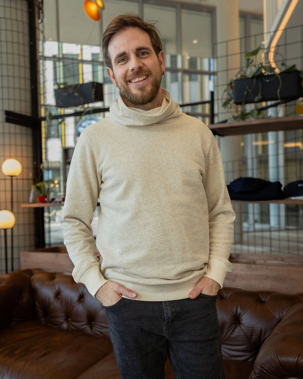 Unique HEMP FUNNELNECK / ECRU