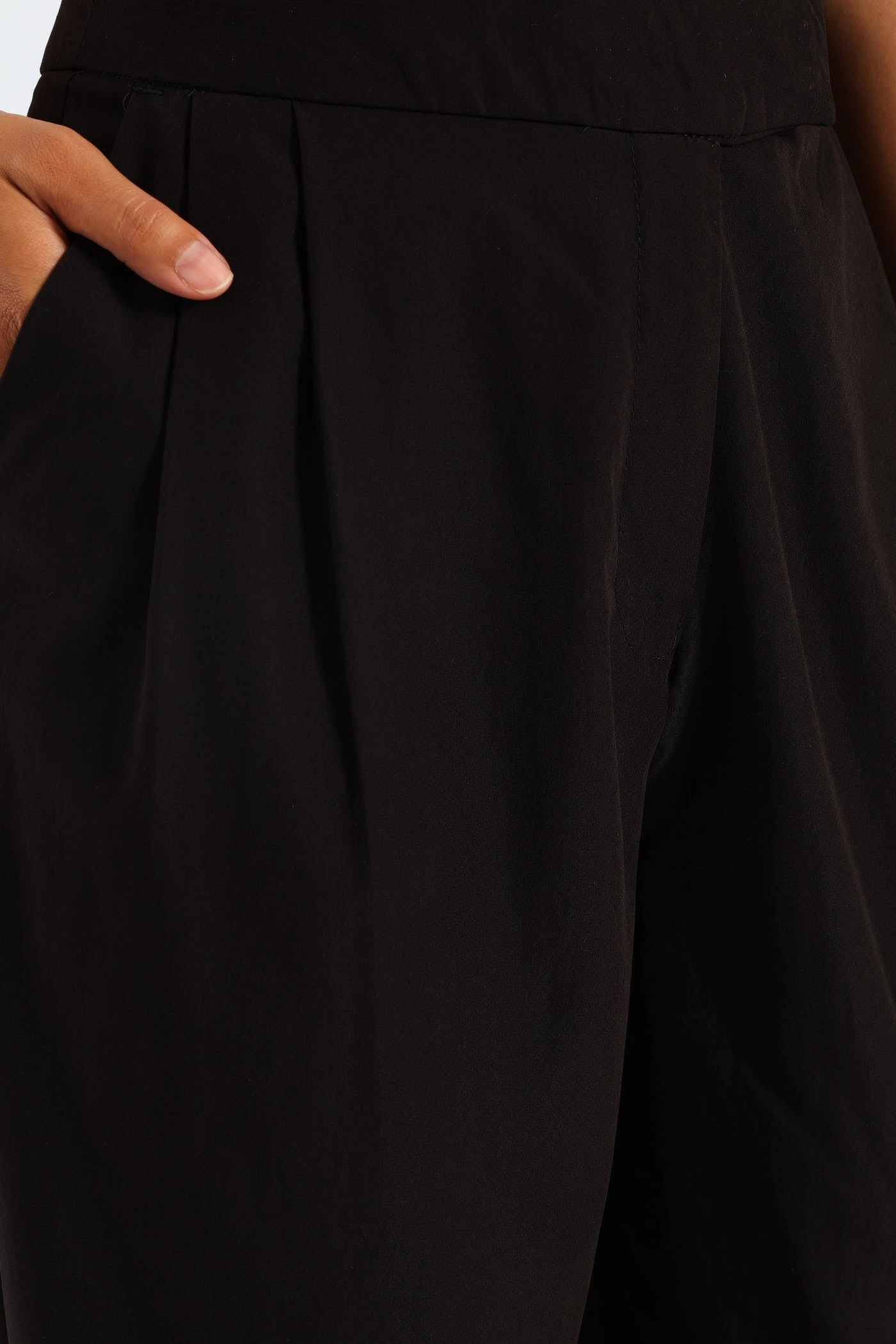 Smart Baggy Pleated Trouser - Black NoBuckleDesign