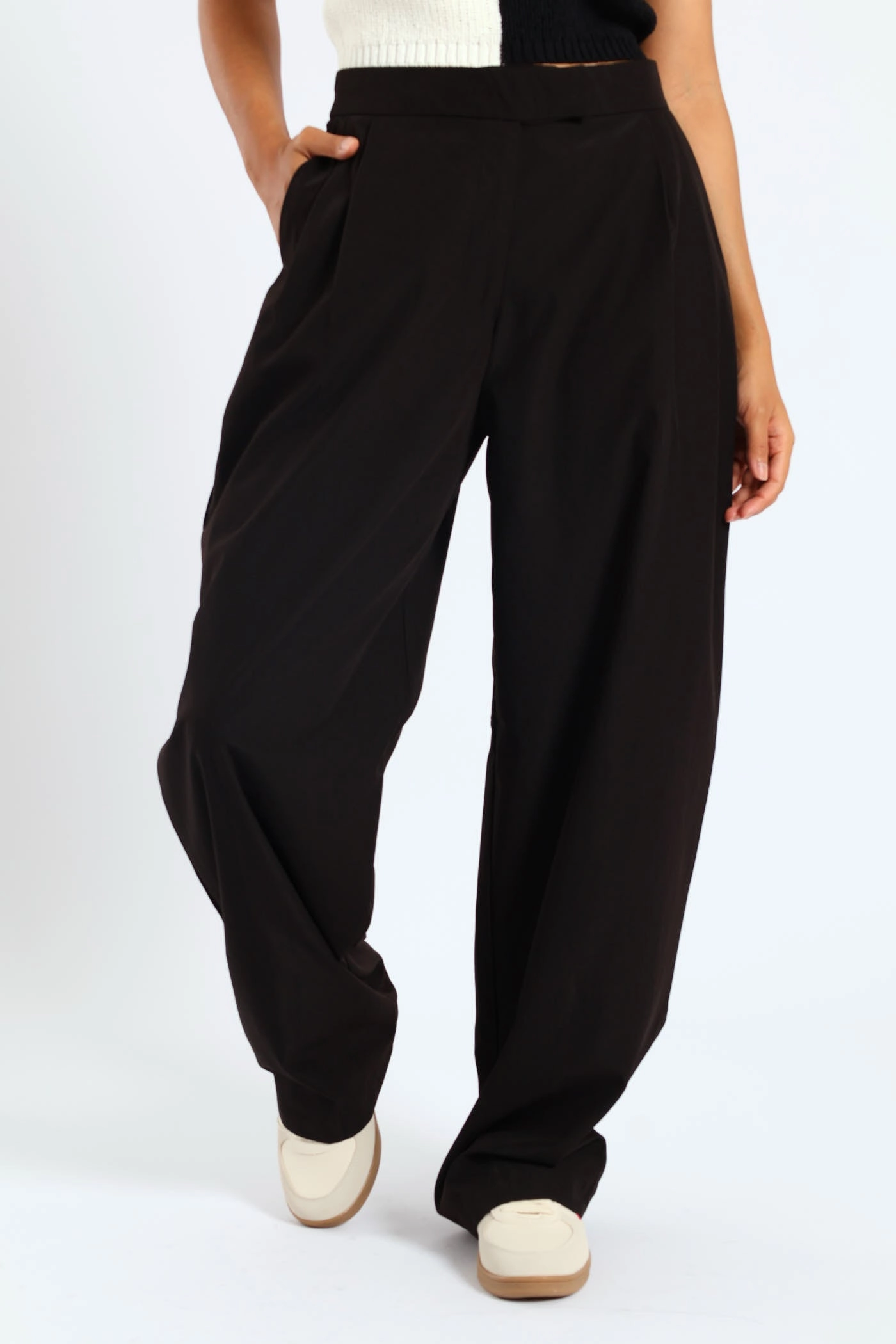 Anti Cling Finish Smart Baggy Pleated Trouser - Black