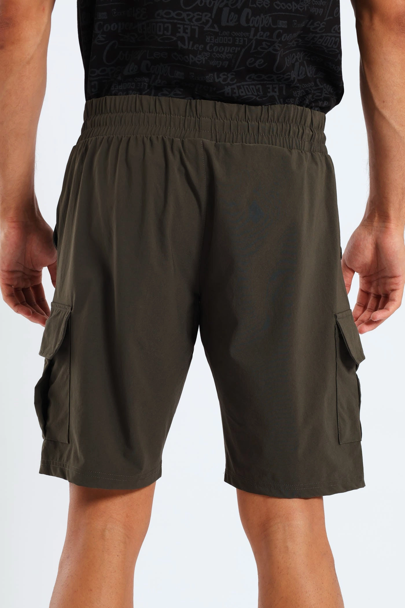 Airflow Fit Everyday Flex Dimitri Short - Olive Ethical production