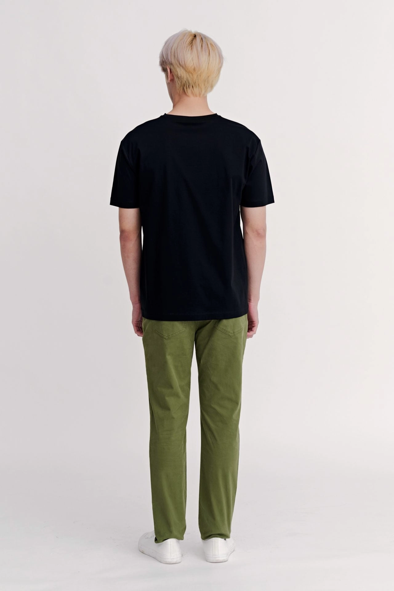 Double Chest Pocket (A) Classic Regular-Fit V-Neck Tee