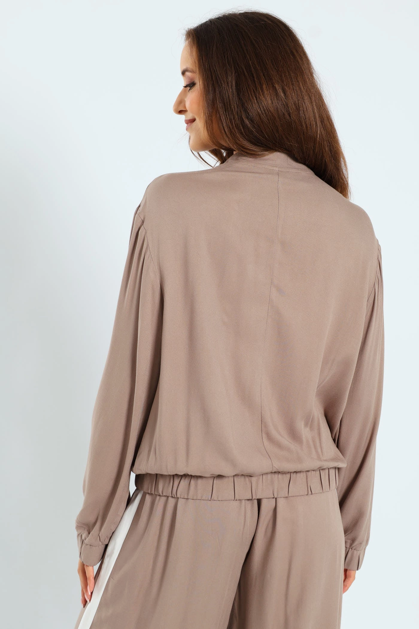 Utility Pocket Bomber With Sportstripe - Taupe Thermal Regulation System