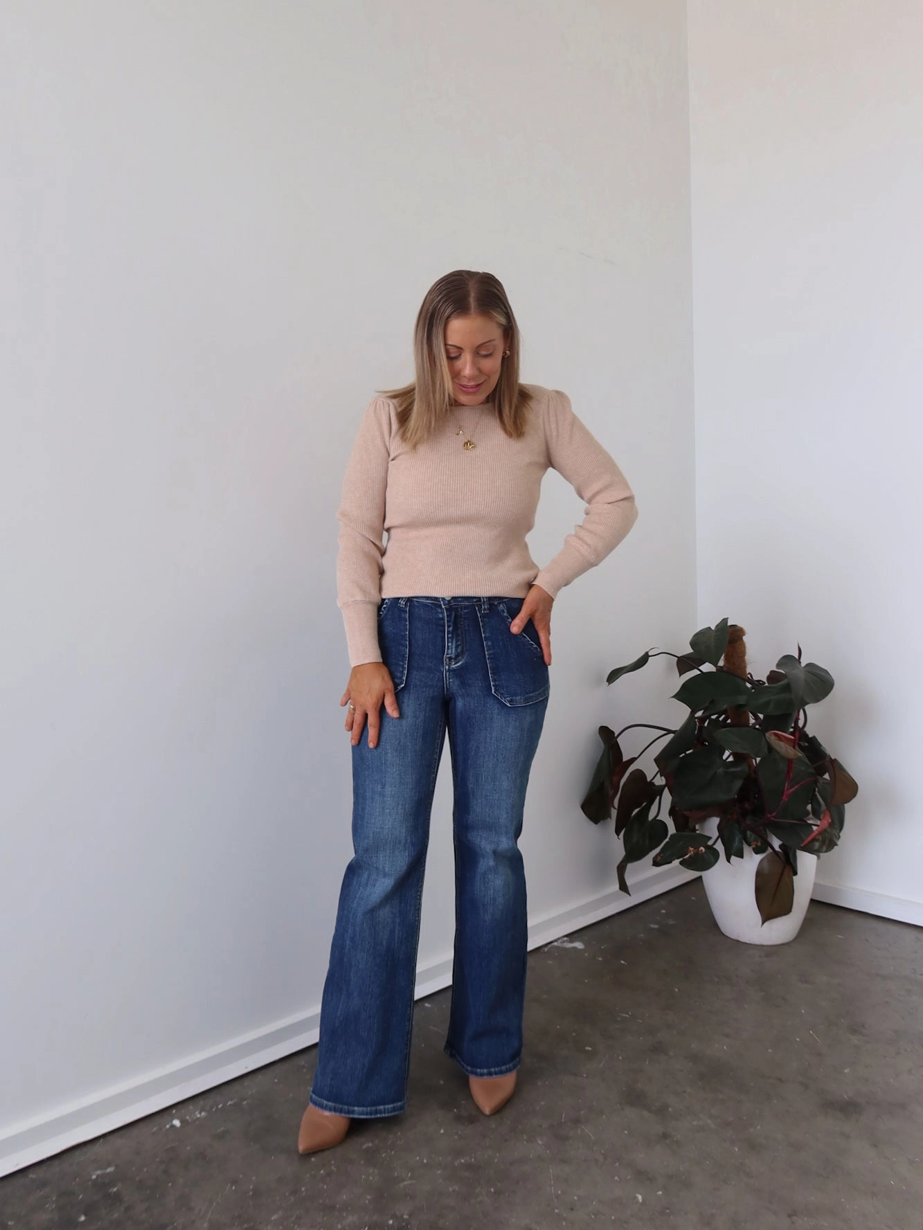 Dallas Jeans Garment Dyed Technique Abrasion Resistant Surface