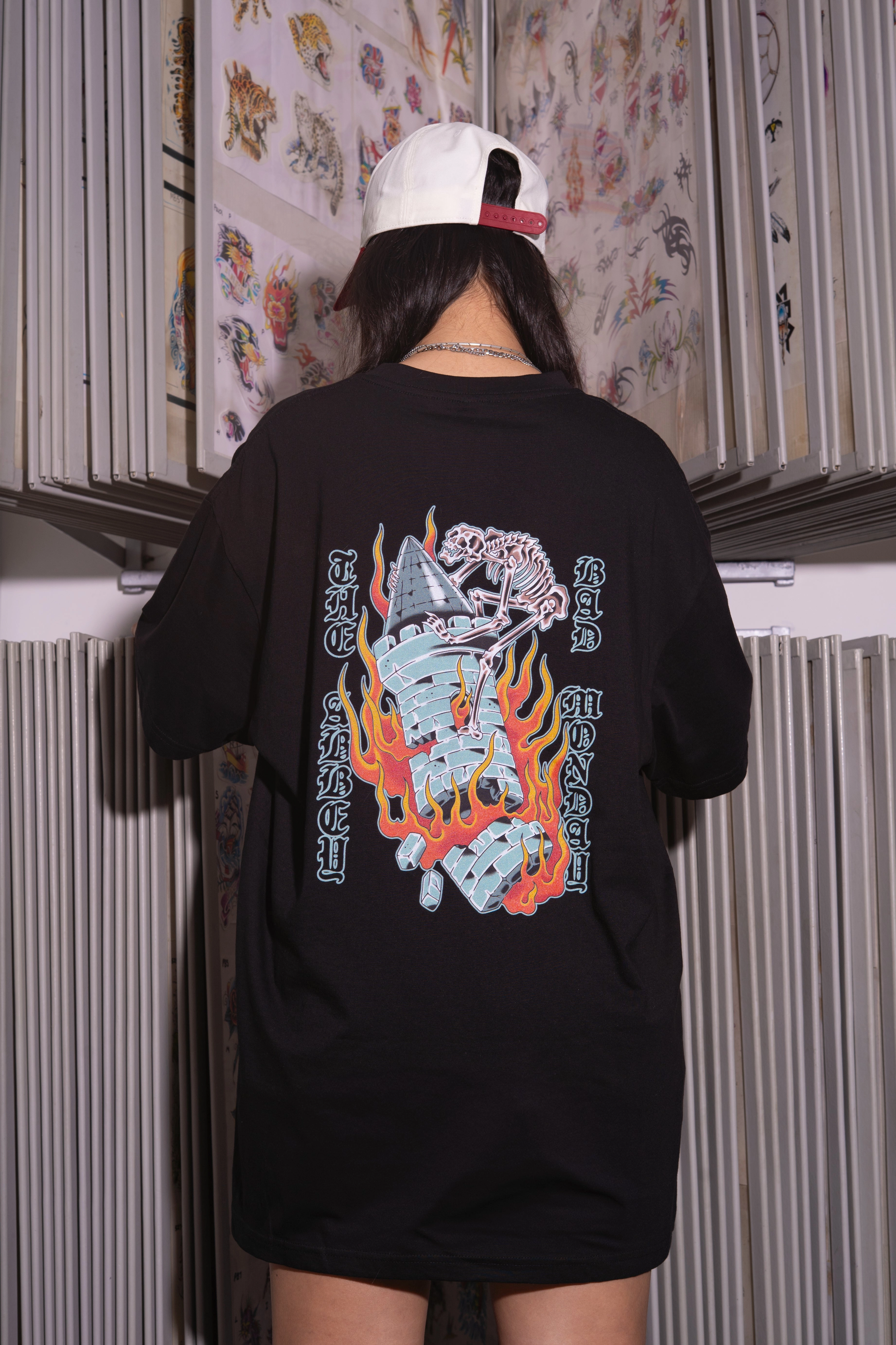 MultiPocket Design The Abbey Tee