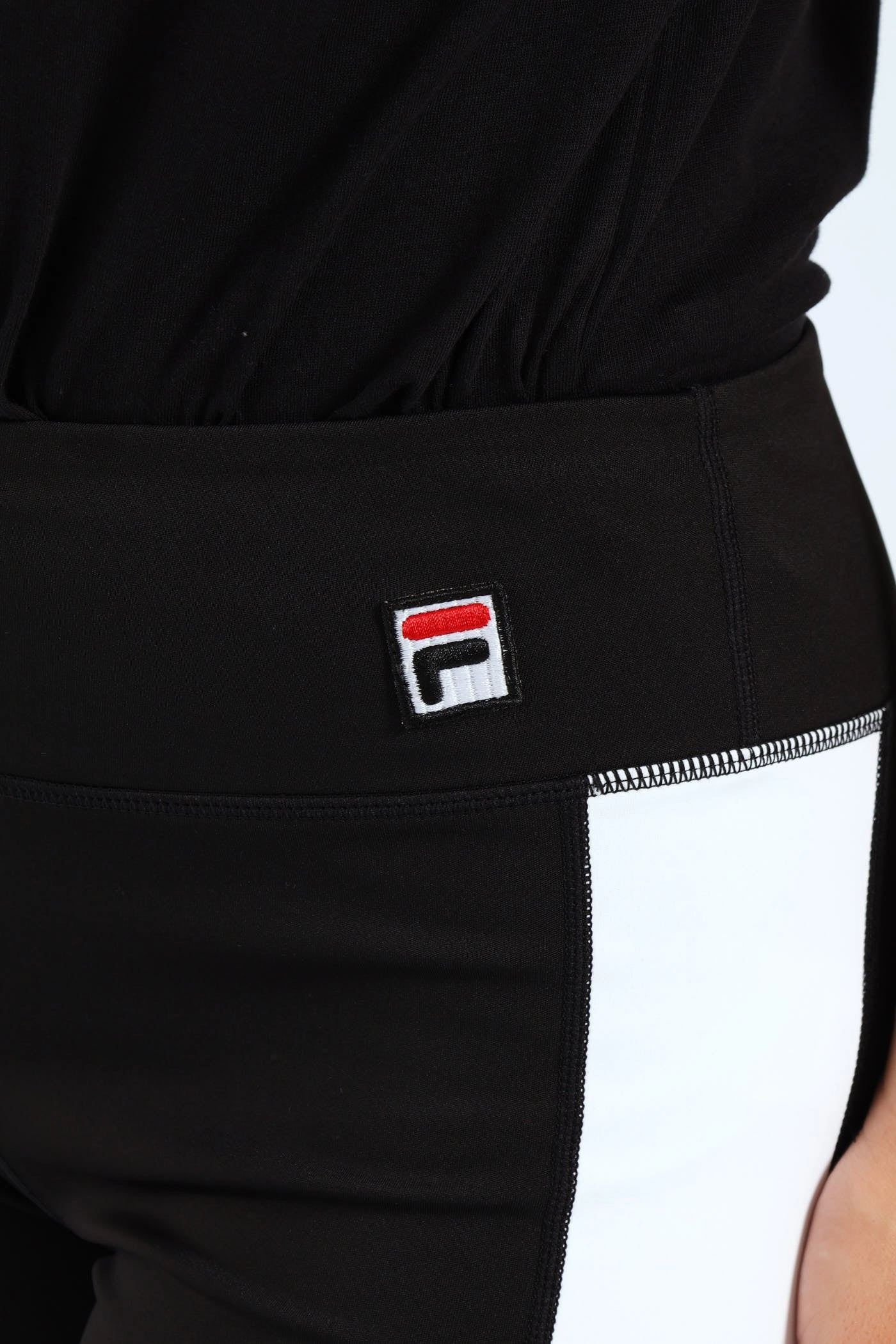 Elaine Leggings - Black Layer Friendly Elastic Fit