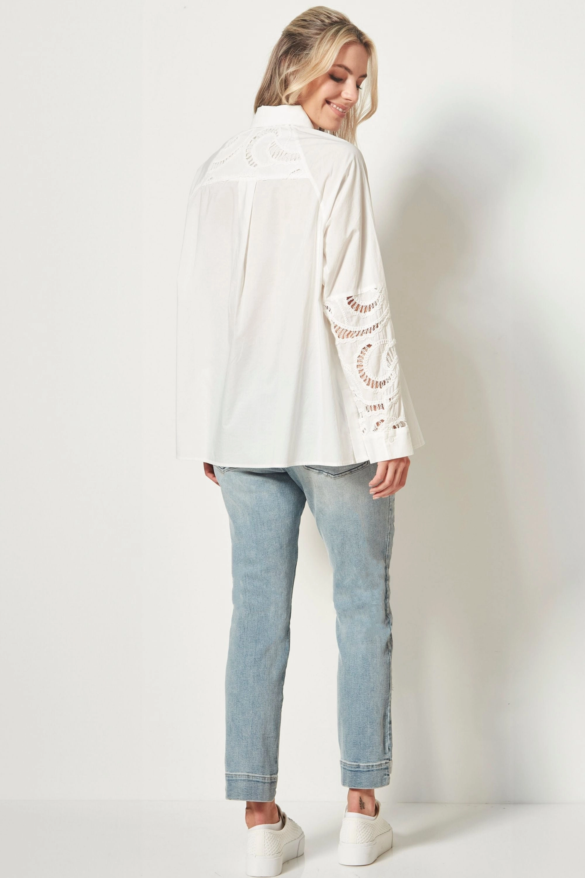 Double Stitched Hems Tagless Labeling ENLIGHTEN SHIRT - 9294BR