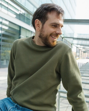 HIVE CREWNECK / OLIVE product competitive edge