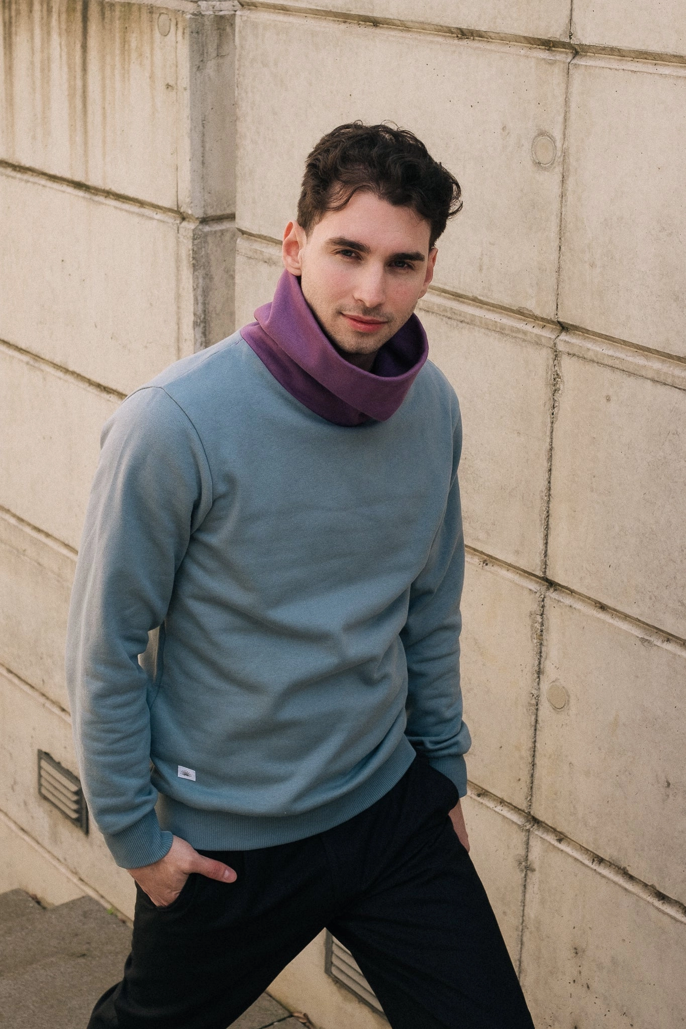 Street Essential COLORBLOCK FUNNELNECK / AIR / GRAPE