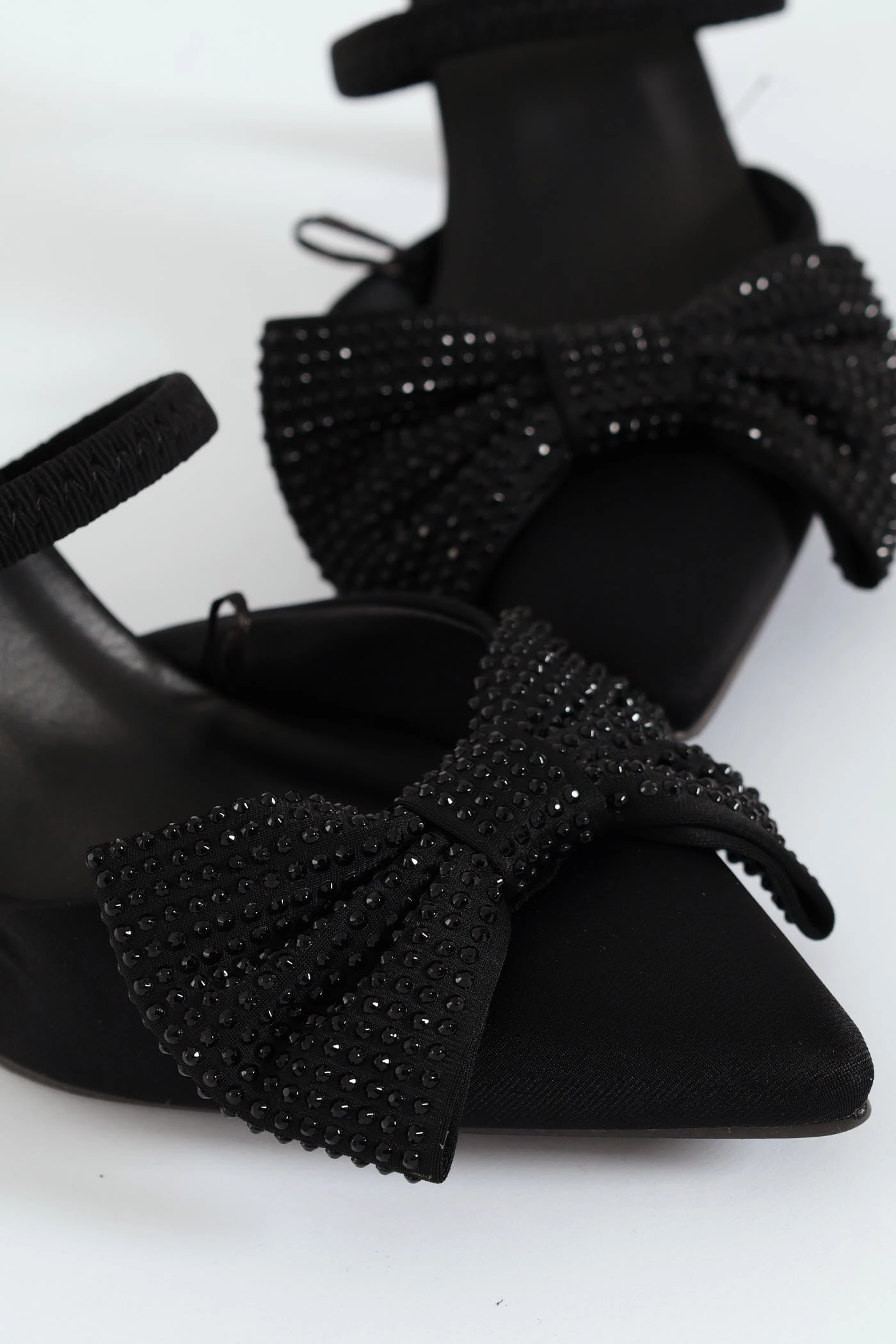 Travel Light Self Colour Bow Trim Pointy Kitten Mule Heel - Black