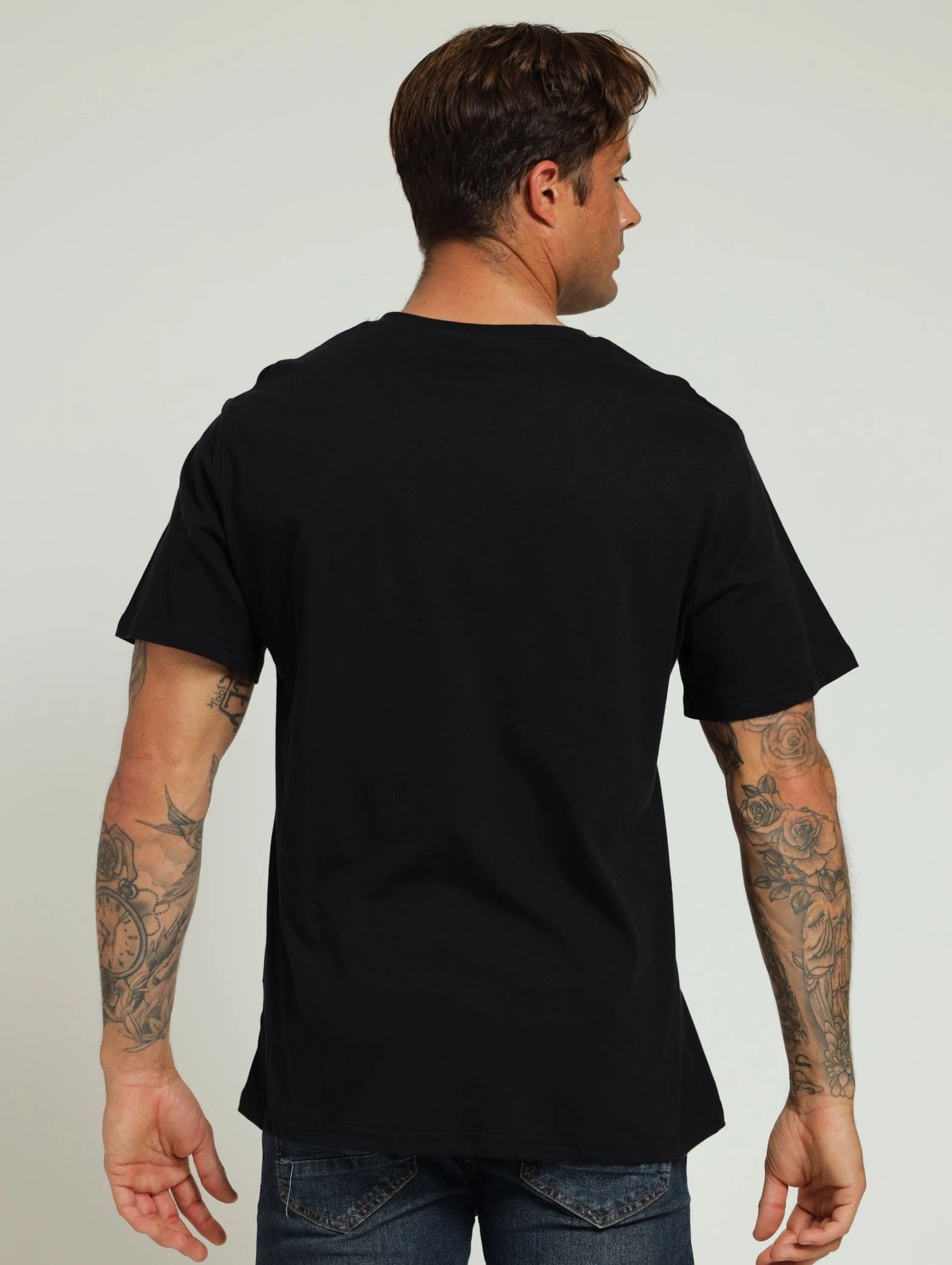 Basic V-Neck Tee - Black Comfortable and stylish