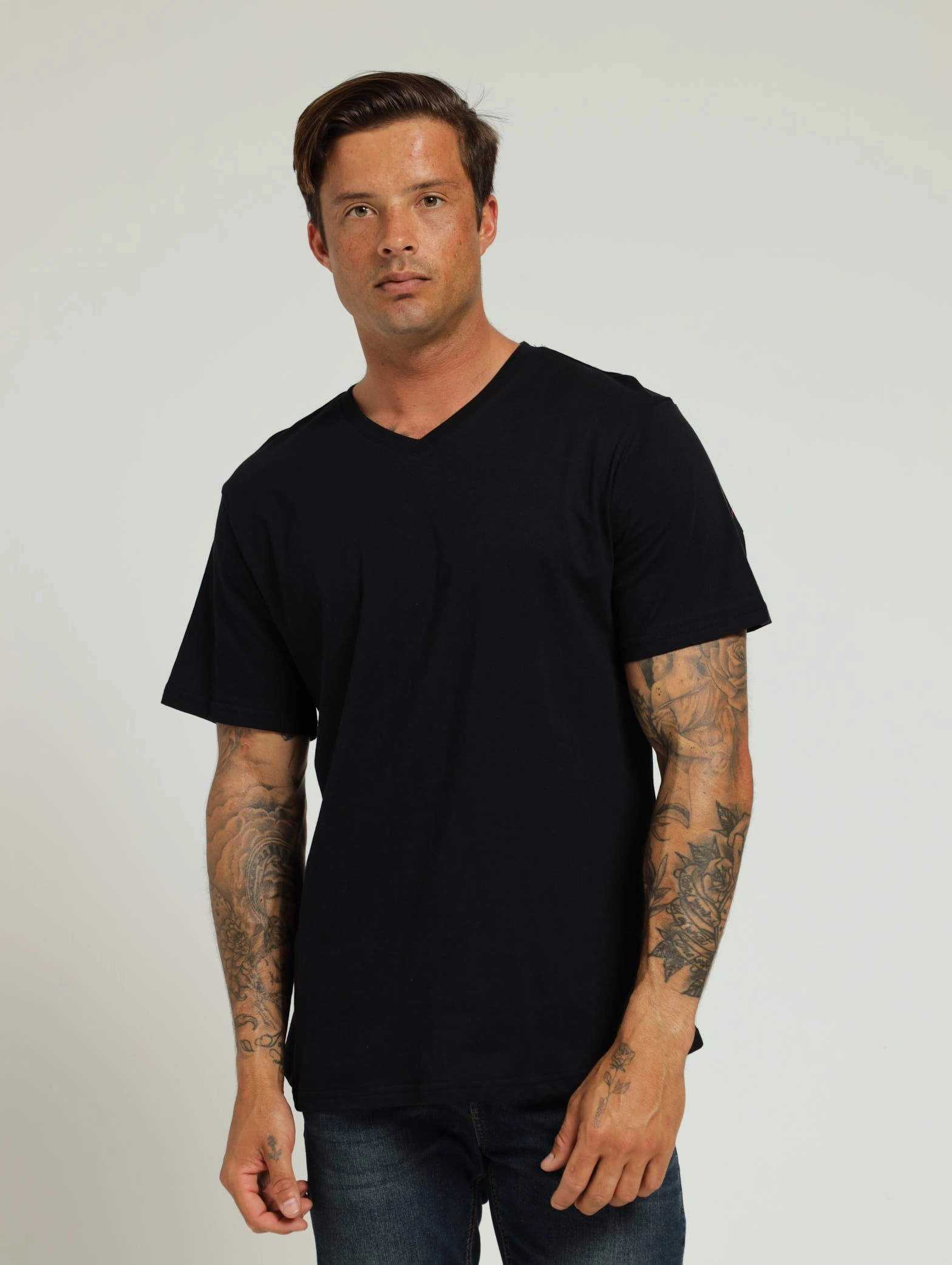 Comfortable All Day Wear Basic V-Neck Tee - Black