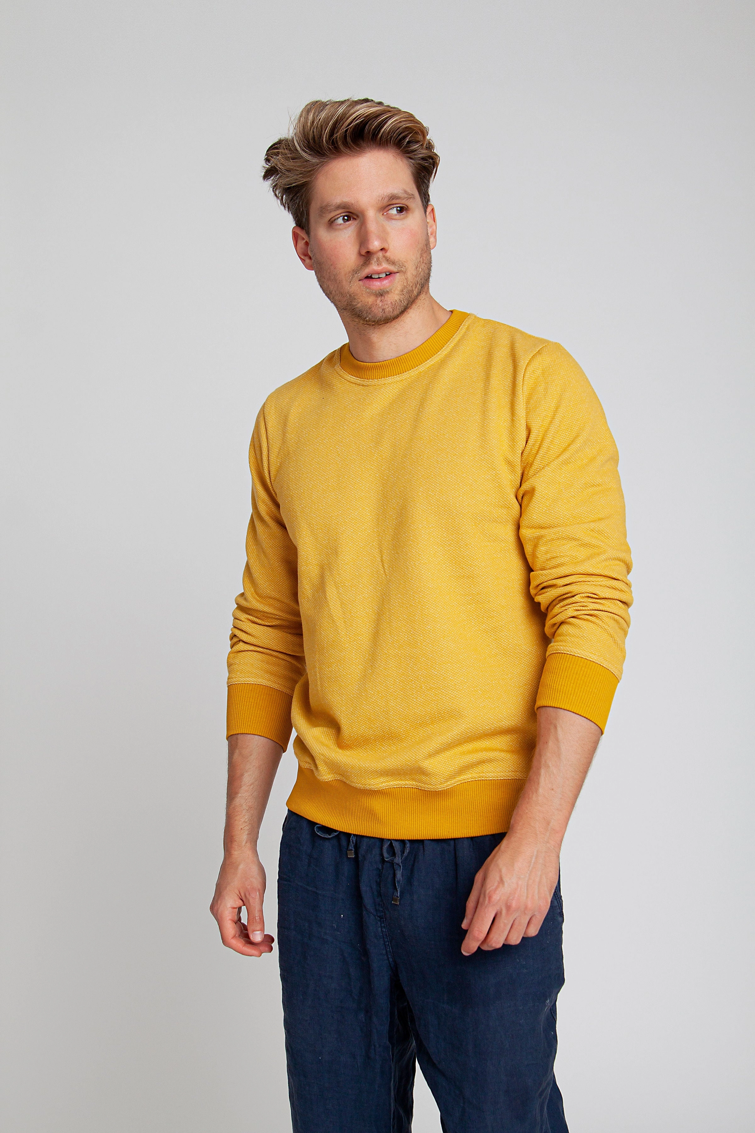 BICOLOR CREWNECK / MUSTARD product concert wear energy Lightweight Hoodie