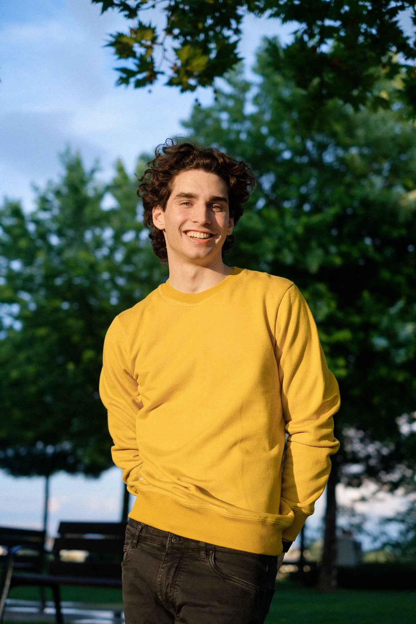 Cozy Outfit right for spring BICOLOR CREWNECK / MUSTARD